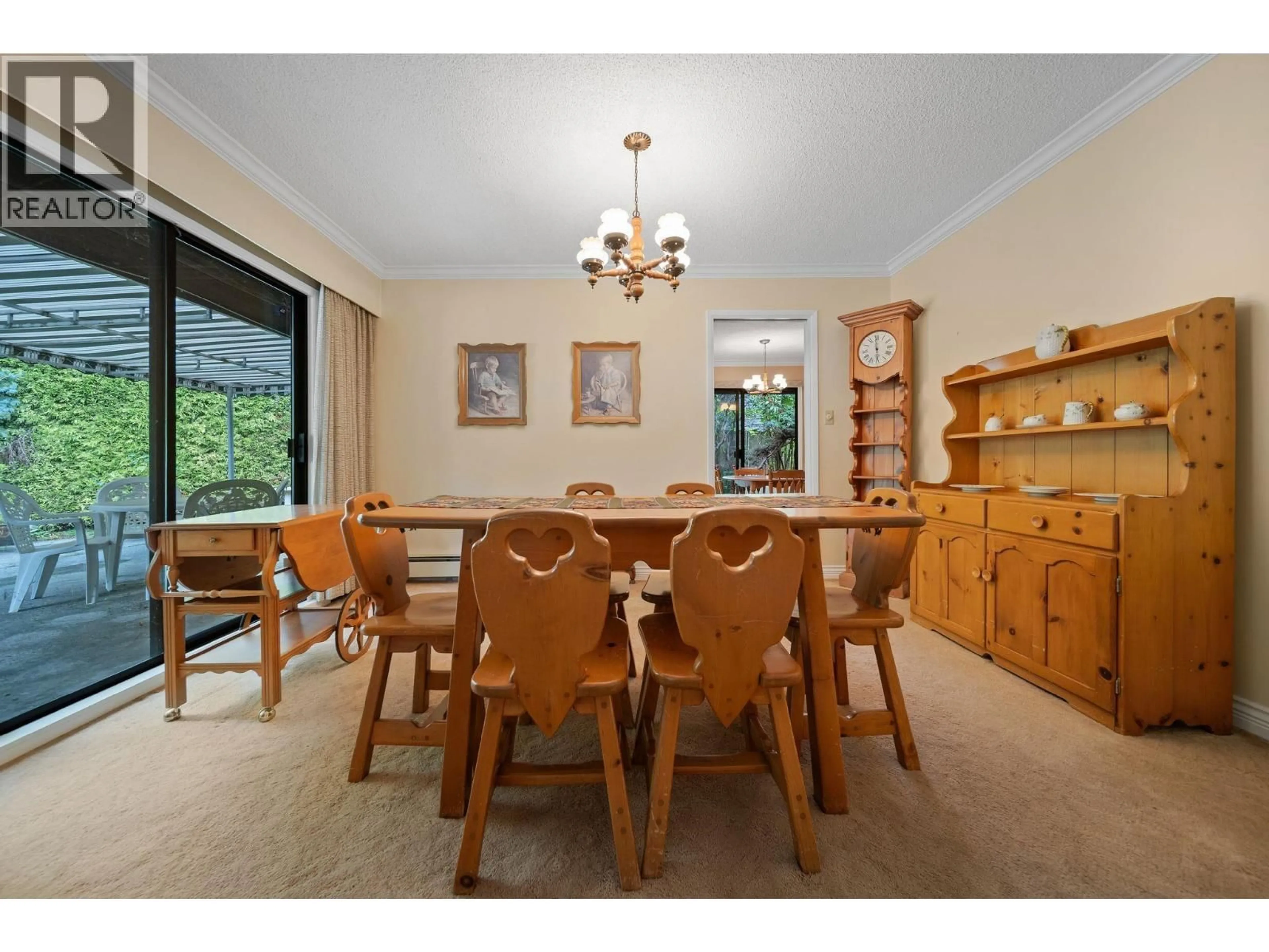 Dining room, wood/laminate floor for 6631 CHELMSFORD STREET, Richmond British Columbia V7C4J1