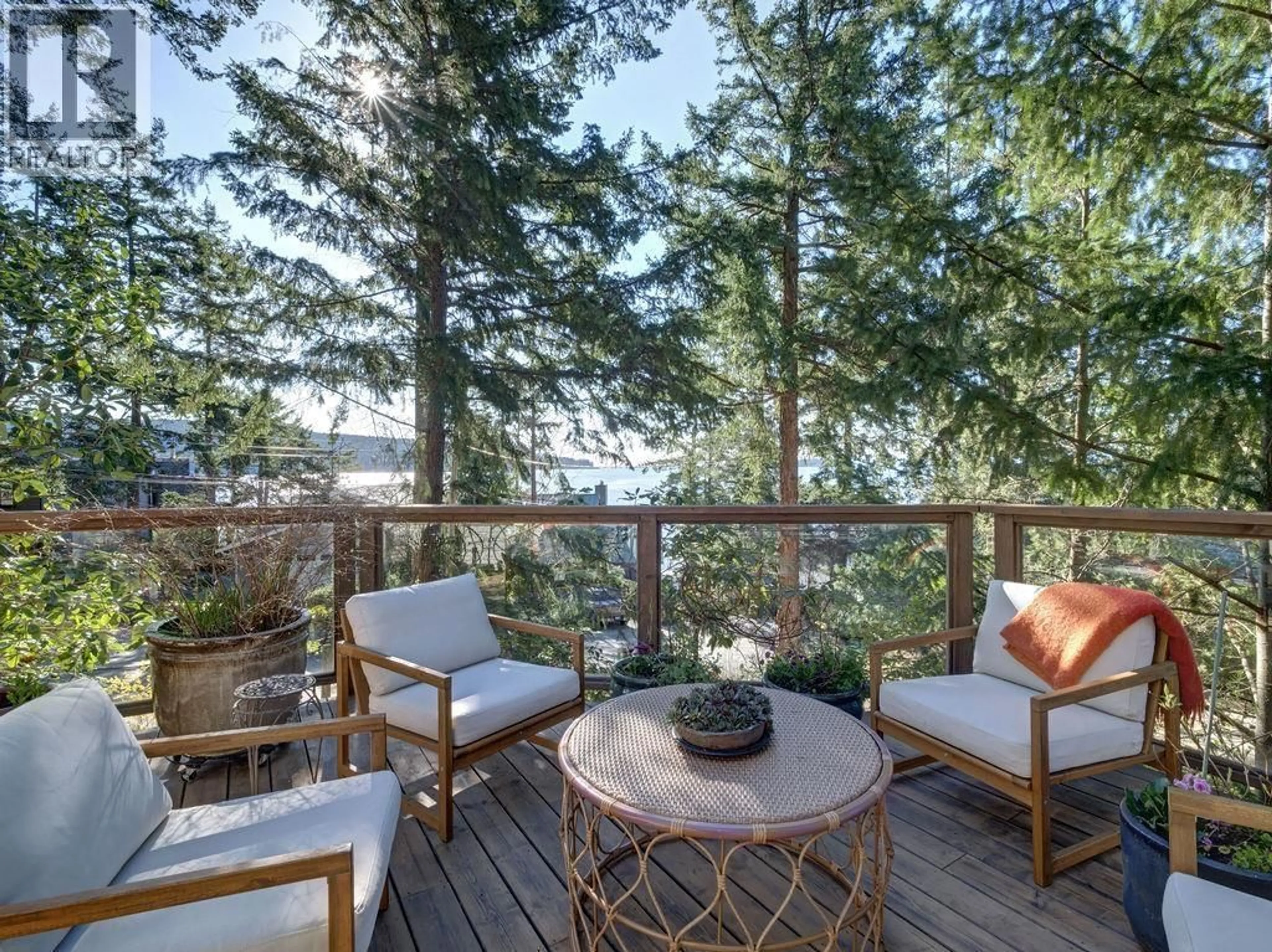 Patio, water/lake/river/ocean view for 9291 TRUMAN ROAD, Halfmoon Bay British Columbia V7Z1B5