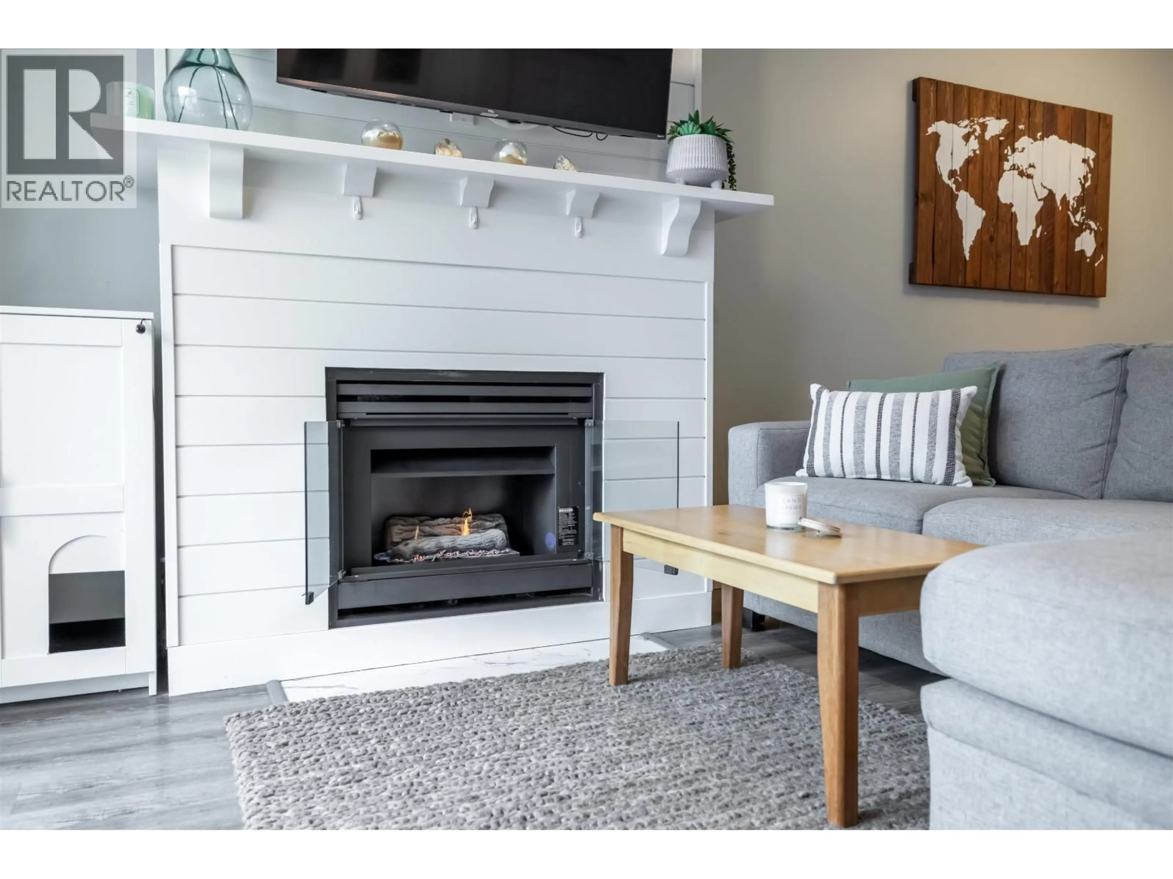 Living room with furniture, unknown for 58 - 2422 HAWTHORNE AVENUE, Port Coquitlam British Columbia V3C6K7