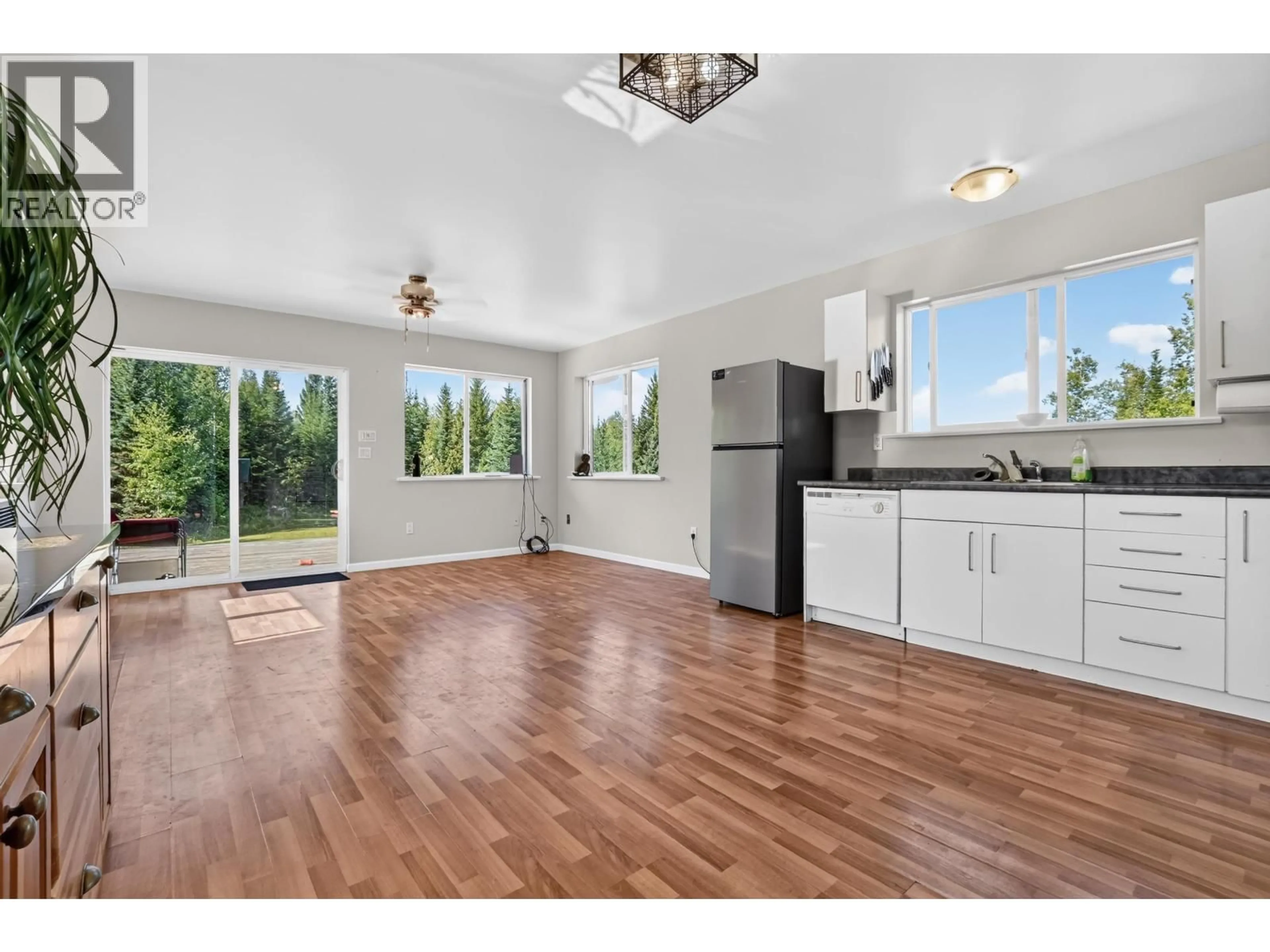 Open concept kitchen, unknown for 24905 BEAVER FOREST ROAD, Shelley British Columbia V2K5X7