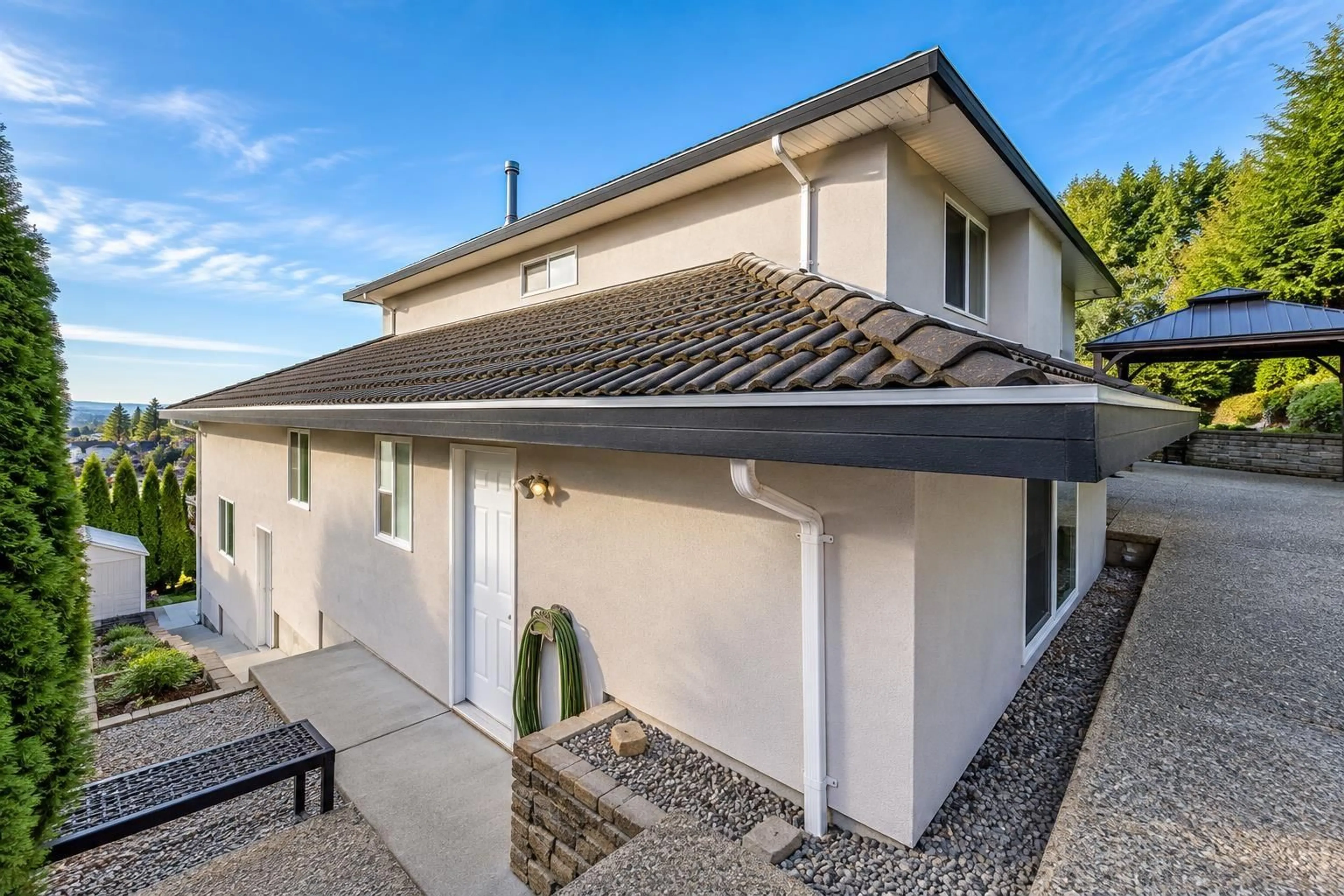 A pic from outside/outdoor area/front of a property/back of a property/a pic from drone, street for 35683 TIMBERLANE DRIVE, Abbotsford British Columbia V3G1L6