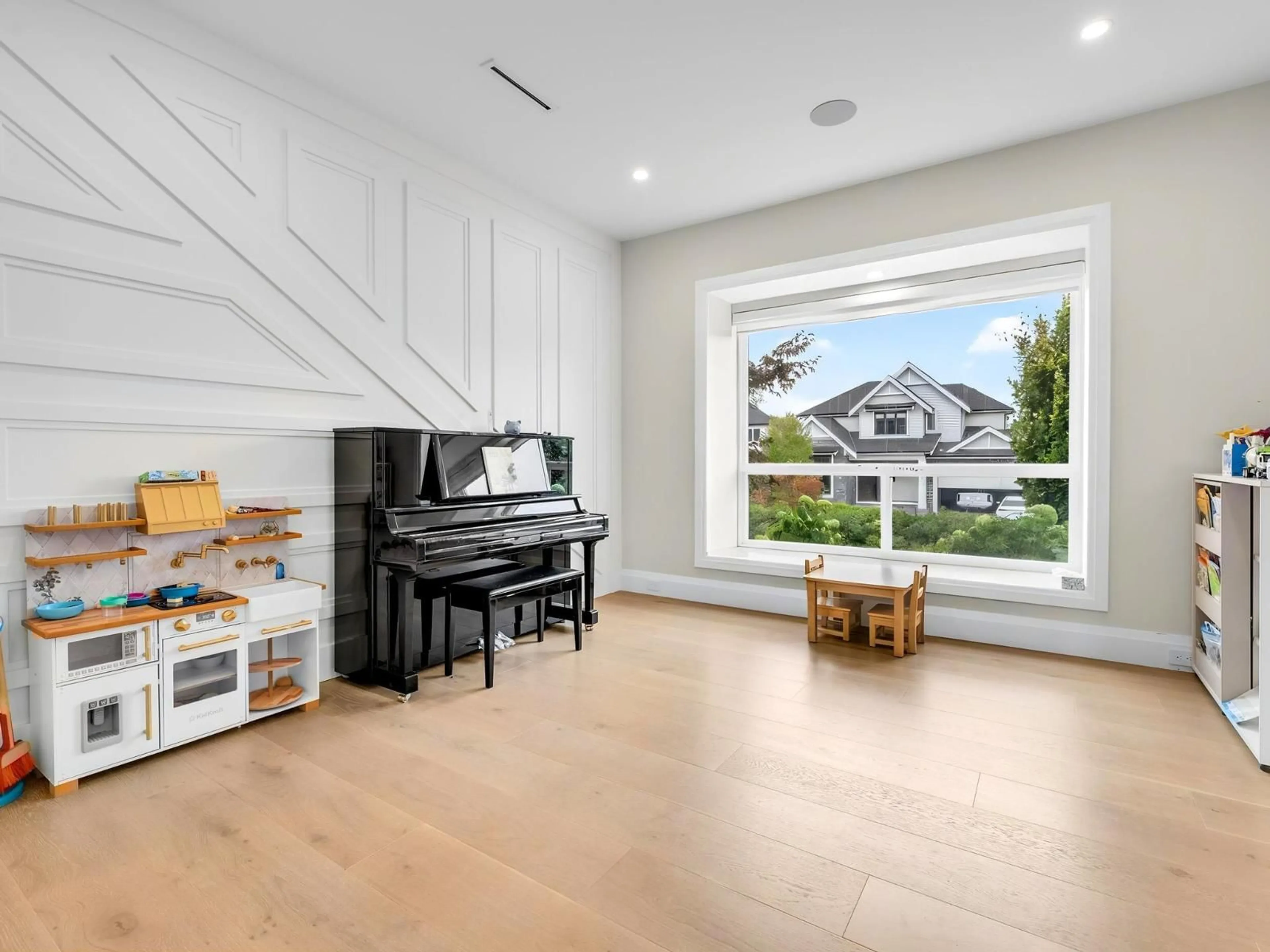 Unknown for 16468 29A AVENUE, Surrey British Columbia V3Z0X9
