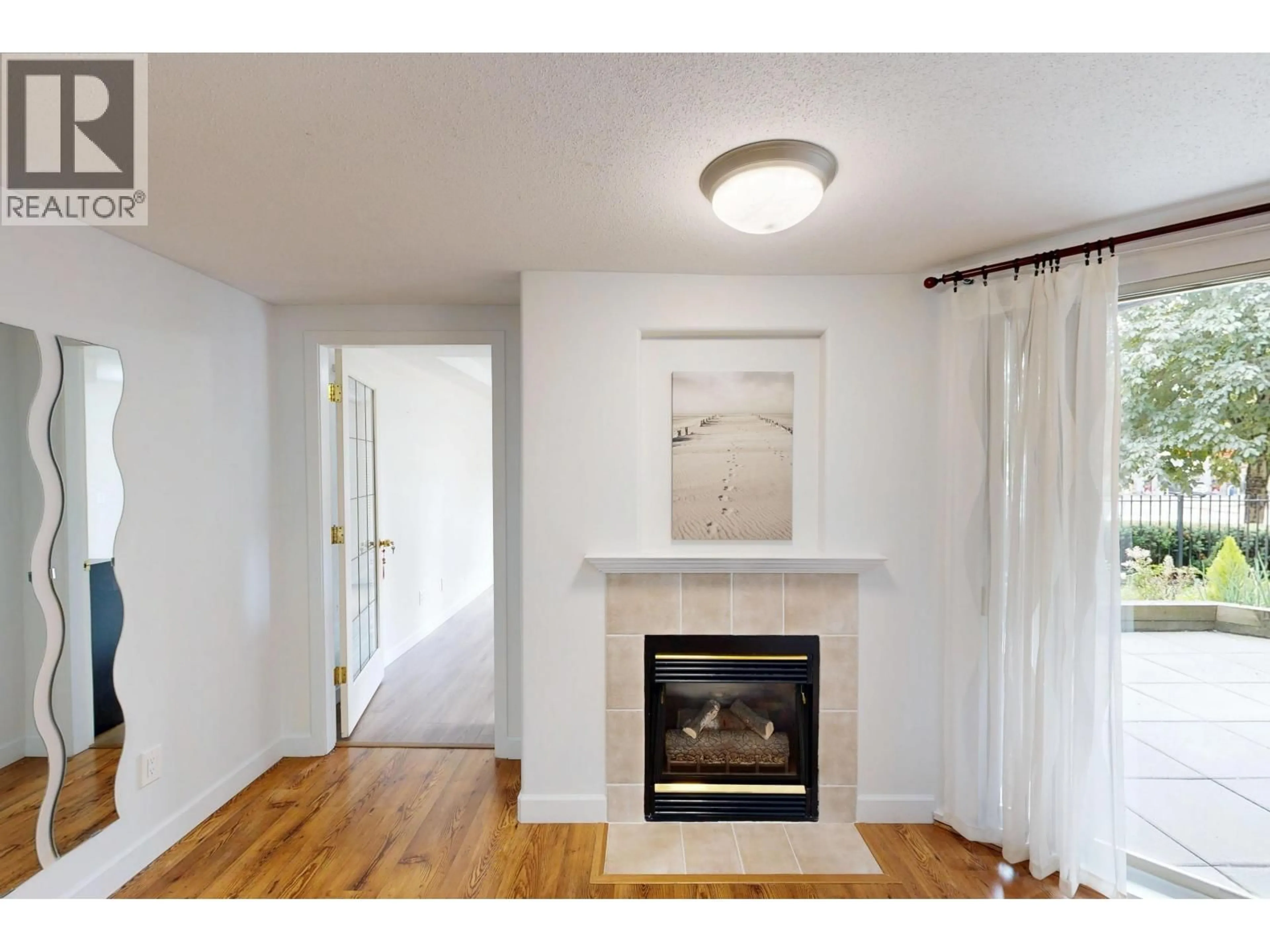 A pic of a room for 104 - 211 TWELFTH STREET, New Westminster British Columbia V3M4H4