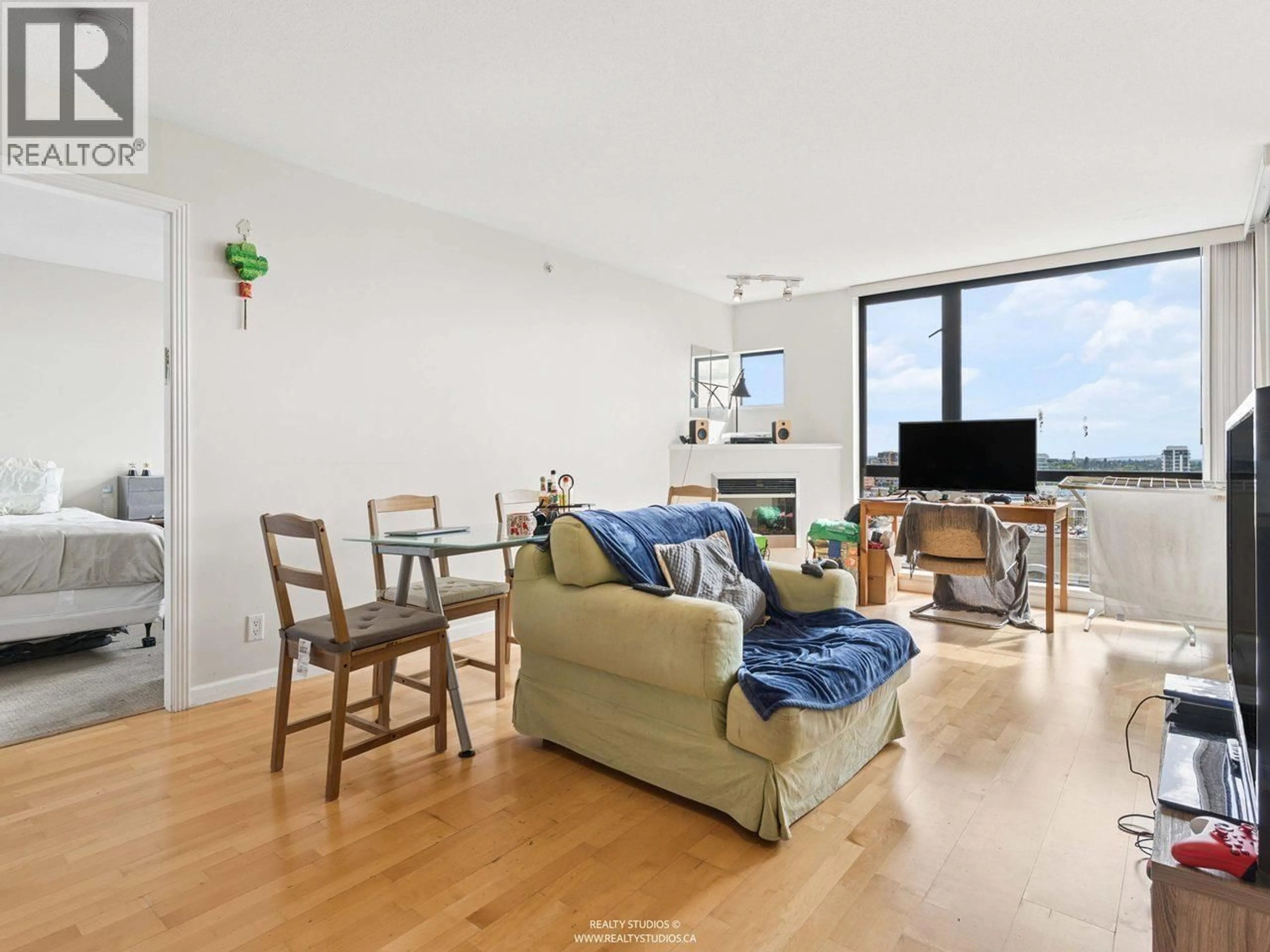 Living room with furniture, unknown for 1703 - 7831 WESTMINSTER HIGHWAY, Richmond British Columbia V6X1A4