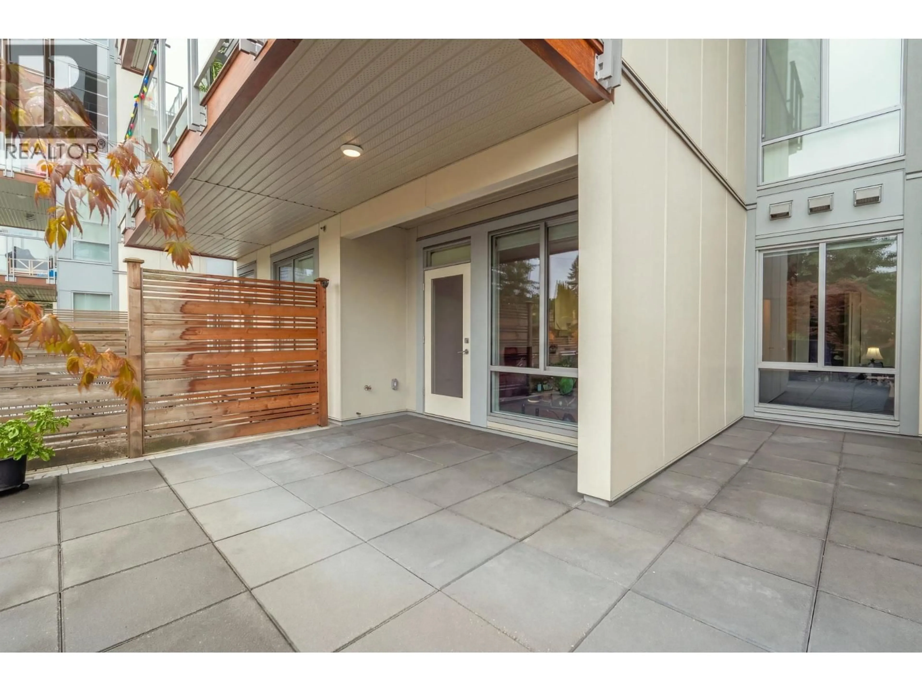 Unknown for 112 - 1768 GILMORE AVENUE, Burnaby British Columbia V5C0L4