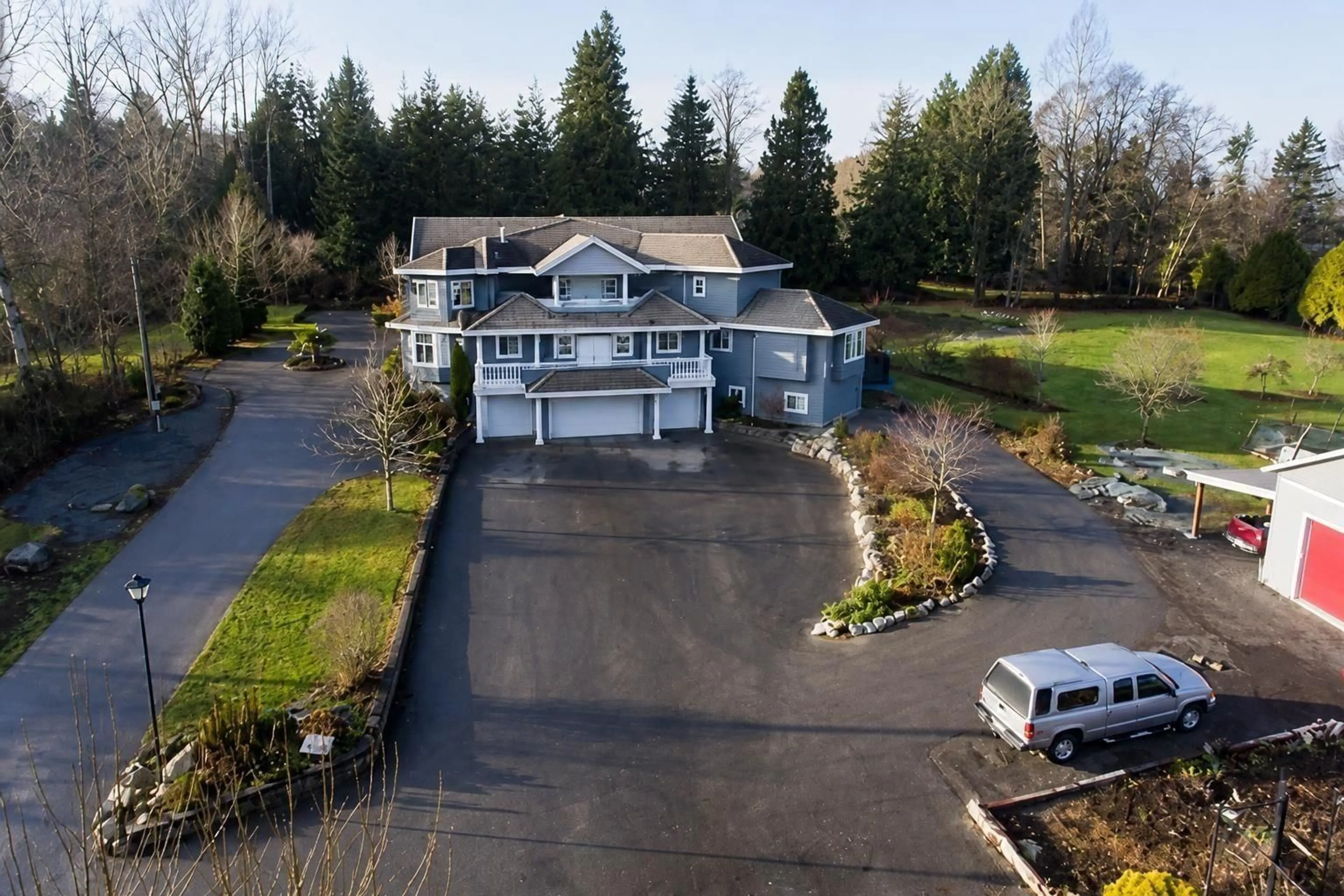 A pic from outside/outdoor area/front of a property/back of a property/a pic from drone, unknown for 2909 176 STREET, Surrey British Columbia V3Z9V4