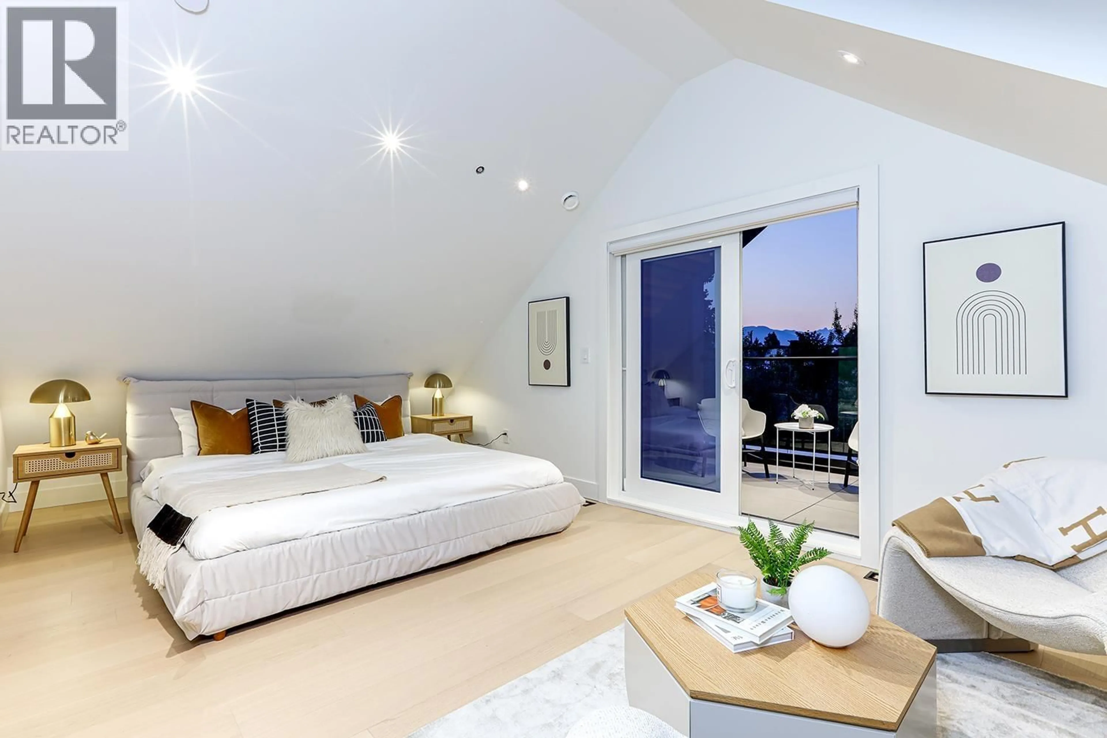 A pic of a room for 1 - 944 13 AVENUE, Vancouver British Columbia V5T2L6