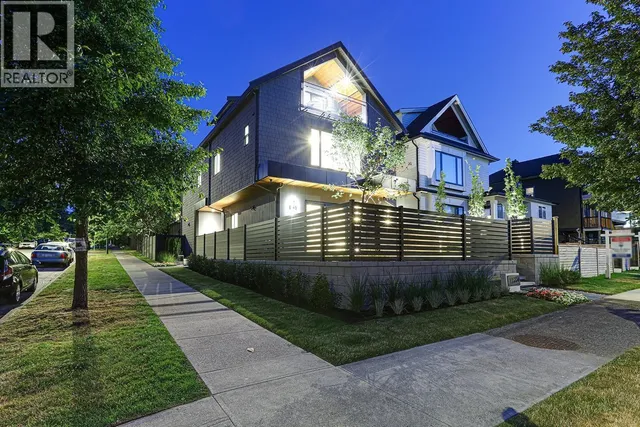 1 - 1990 VENABLES STREET, Vancouver