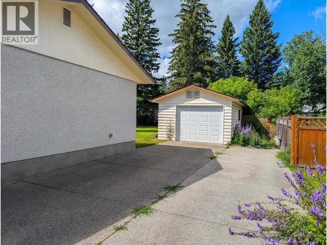 5663 TRENT DRIVE, Prince George 2