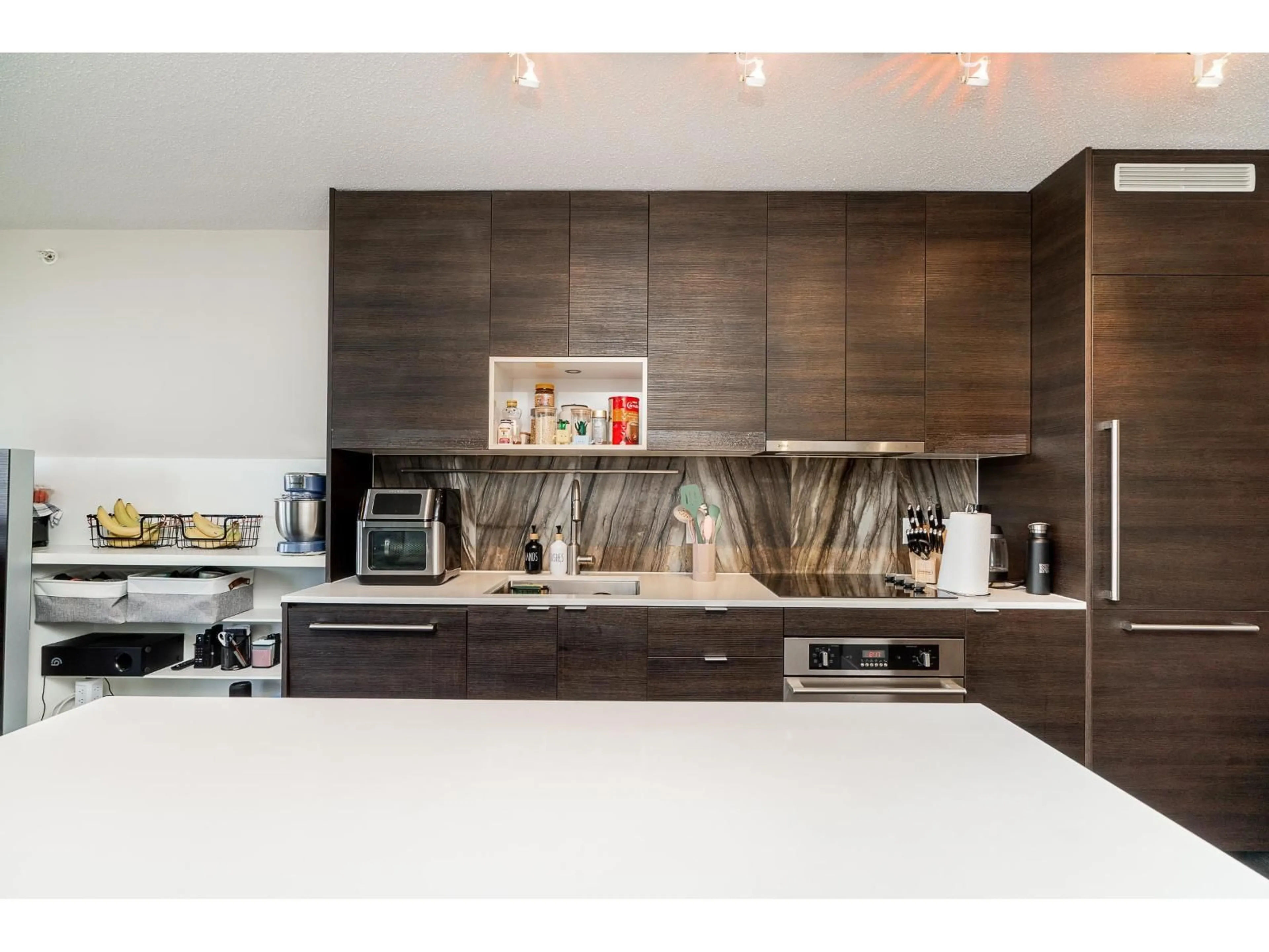 Contemporary kitchen, unknown for 2608 - 13398 104 AVENUE, Surrey British Columbia V3T1V6