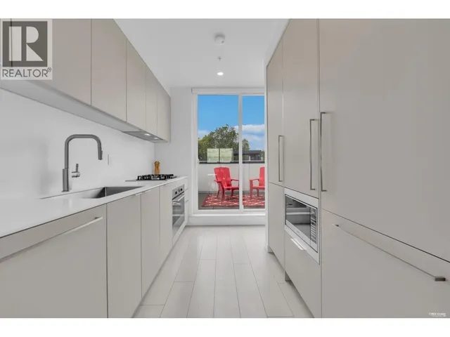 302 - 1120 EAST GEORGIA STREET, Vancouver 2