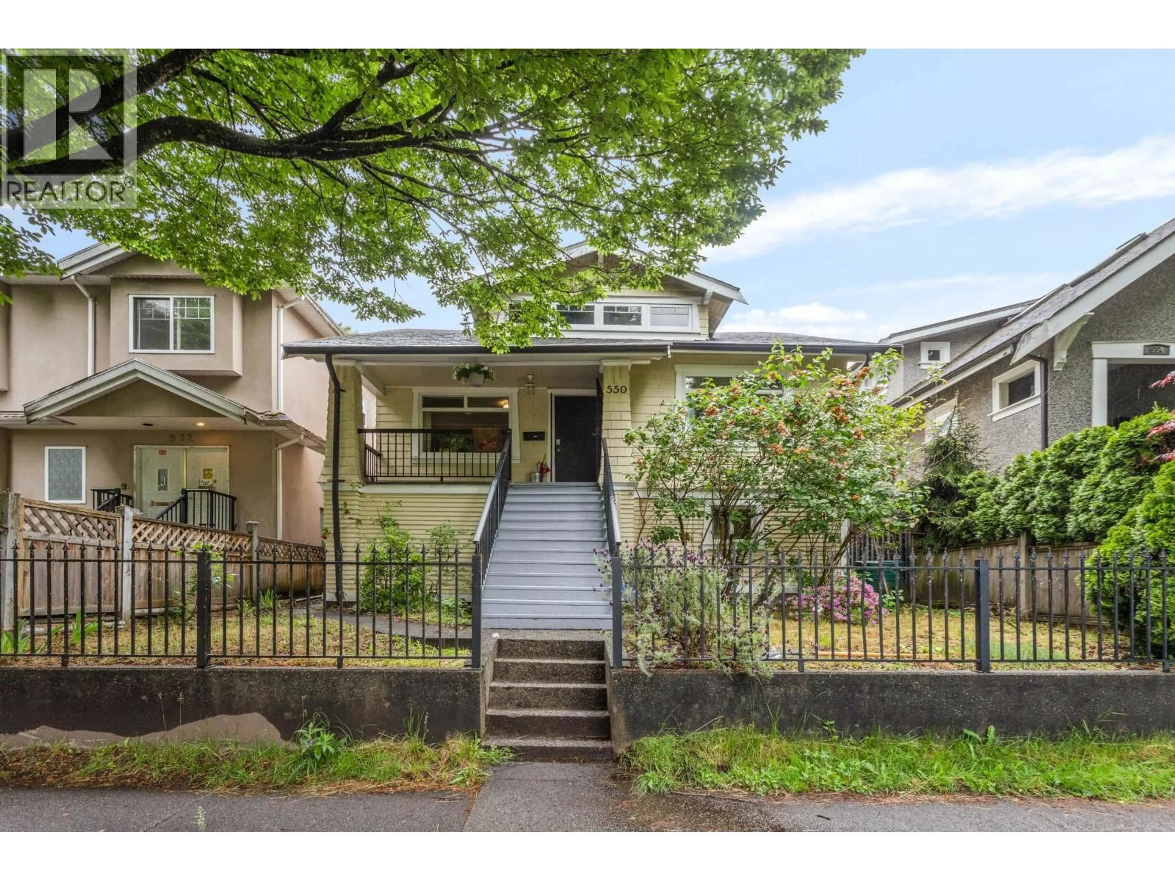 Home with vinyl exterior material, street for 550 CASSIAR STREET, Vancouver British Columbia V5K4M9