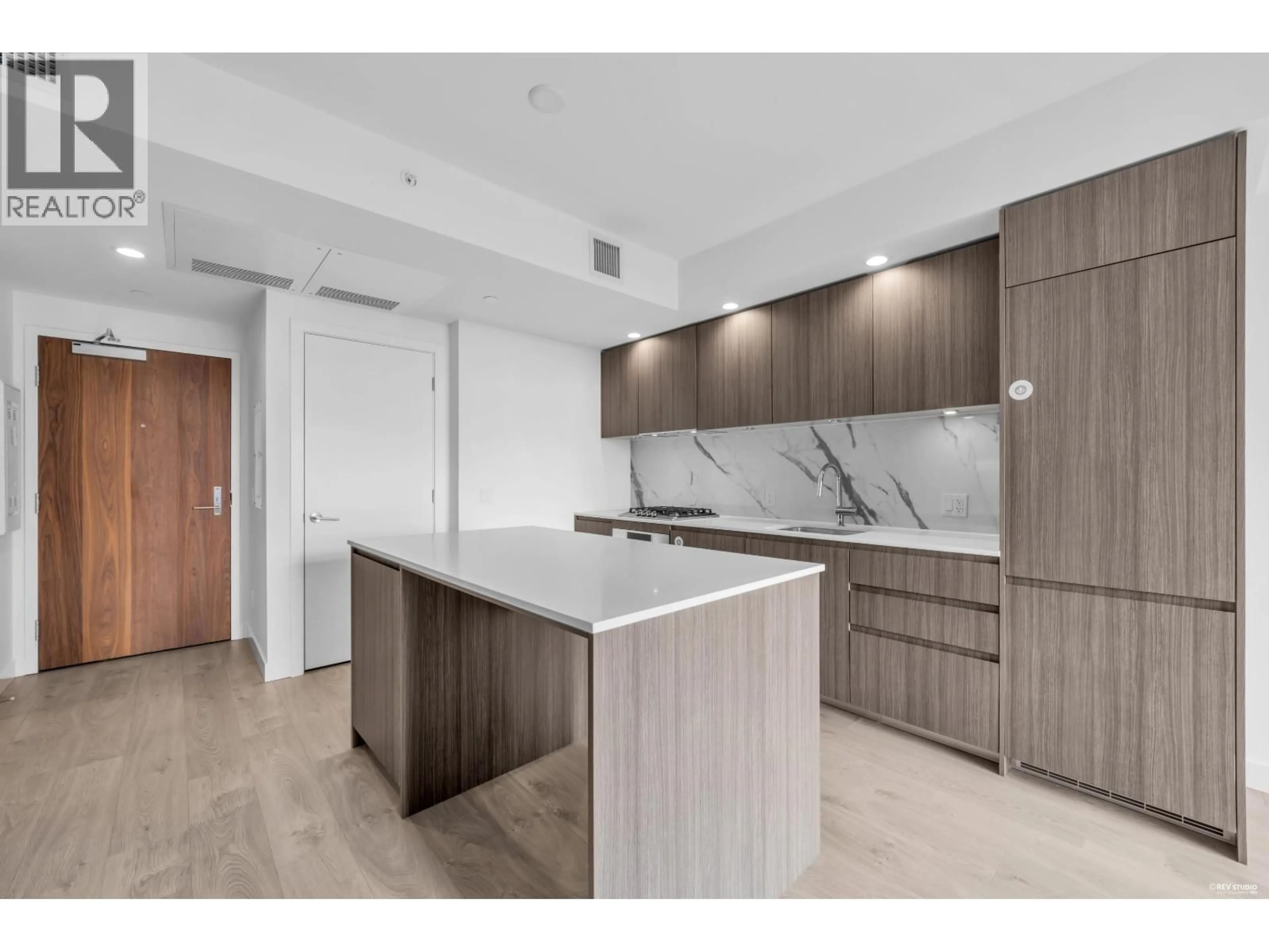 Standard kitchen, unknown for 1803 - 6463 SILVER AVENUE, Burnaby British Columbia V5H0K4