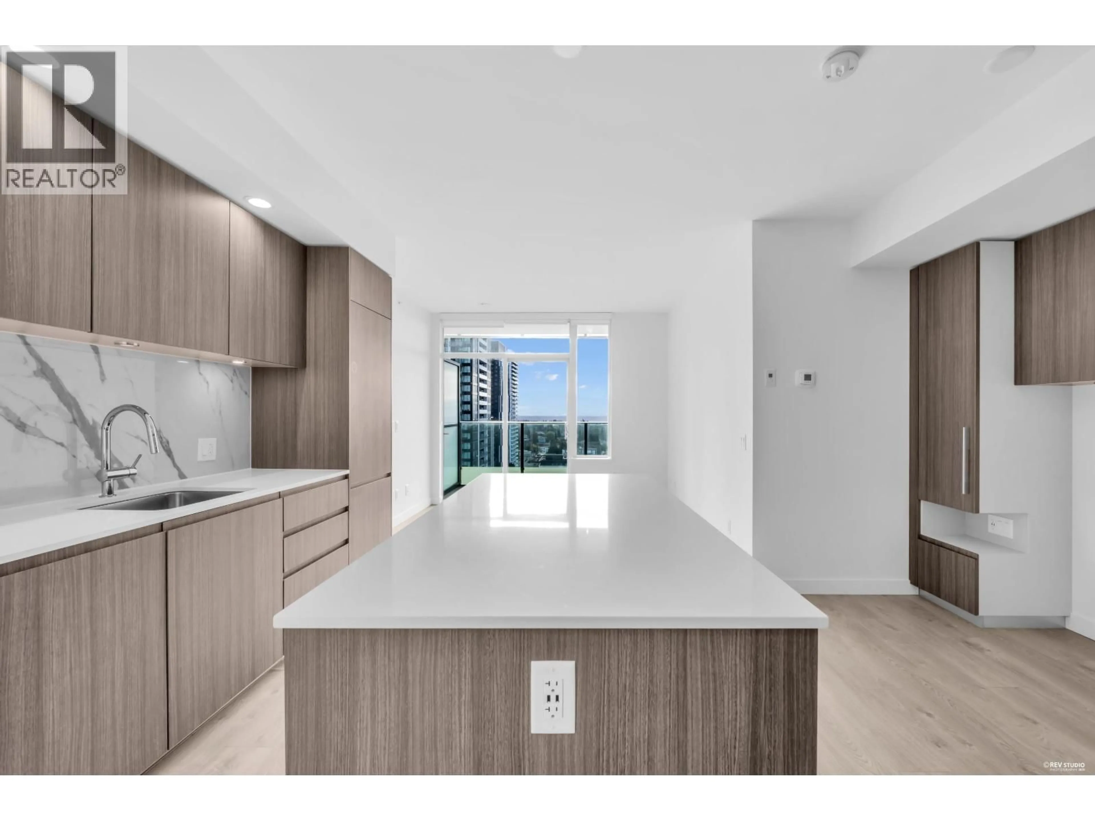 Open concept kitchen, unknown for 1803 - 6463 SILVER AVENUE, Burnaby British Columbia V5H0K4