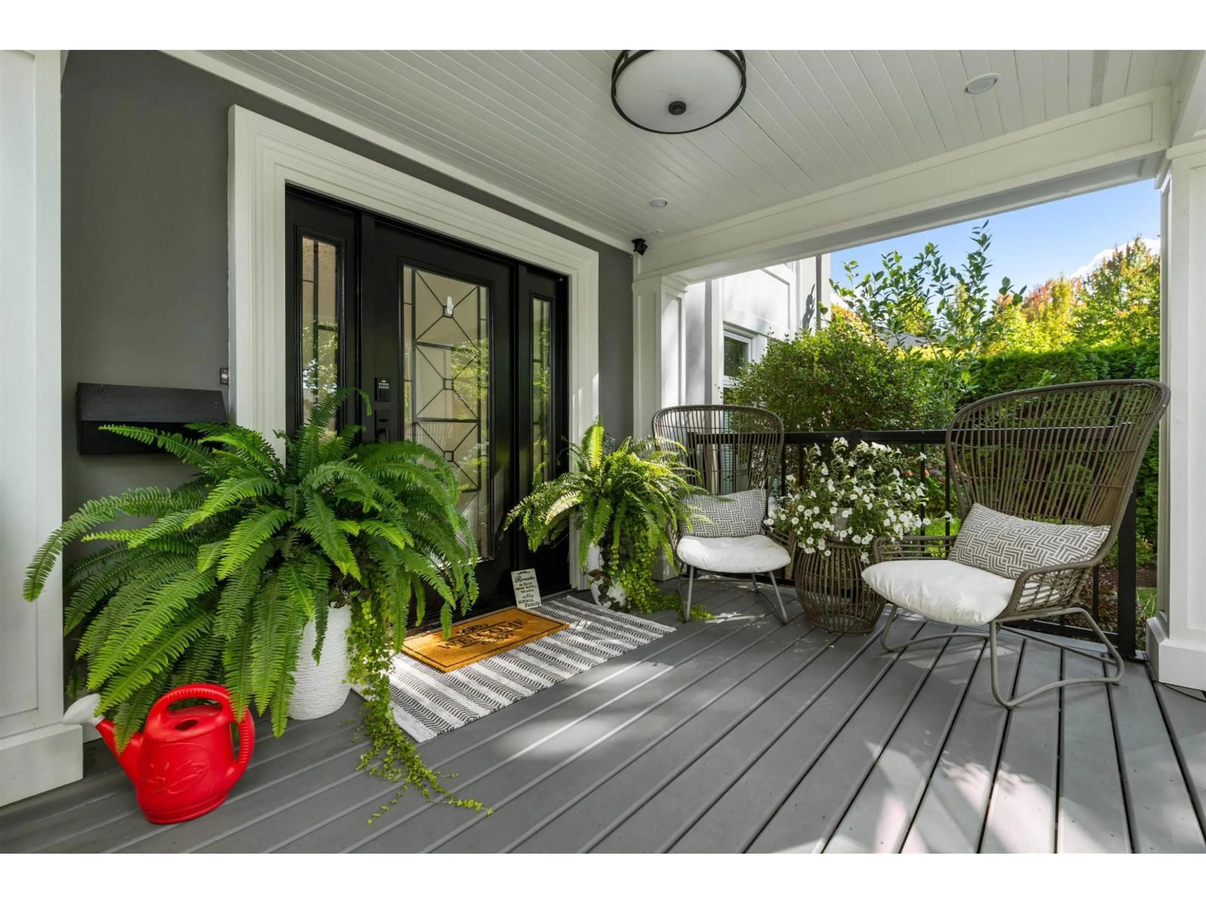 Patio, street for 21568 47 AVENUE, Langley British Columbia V3A8S3
