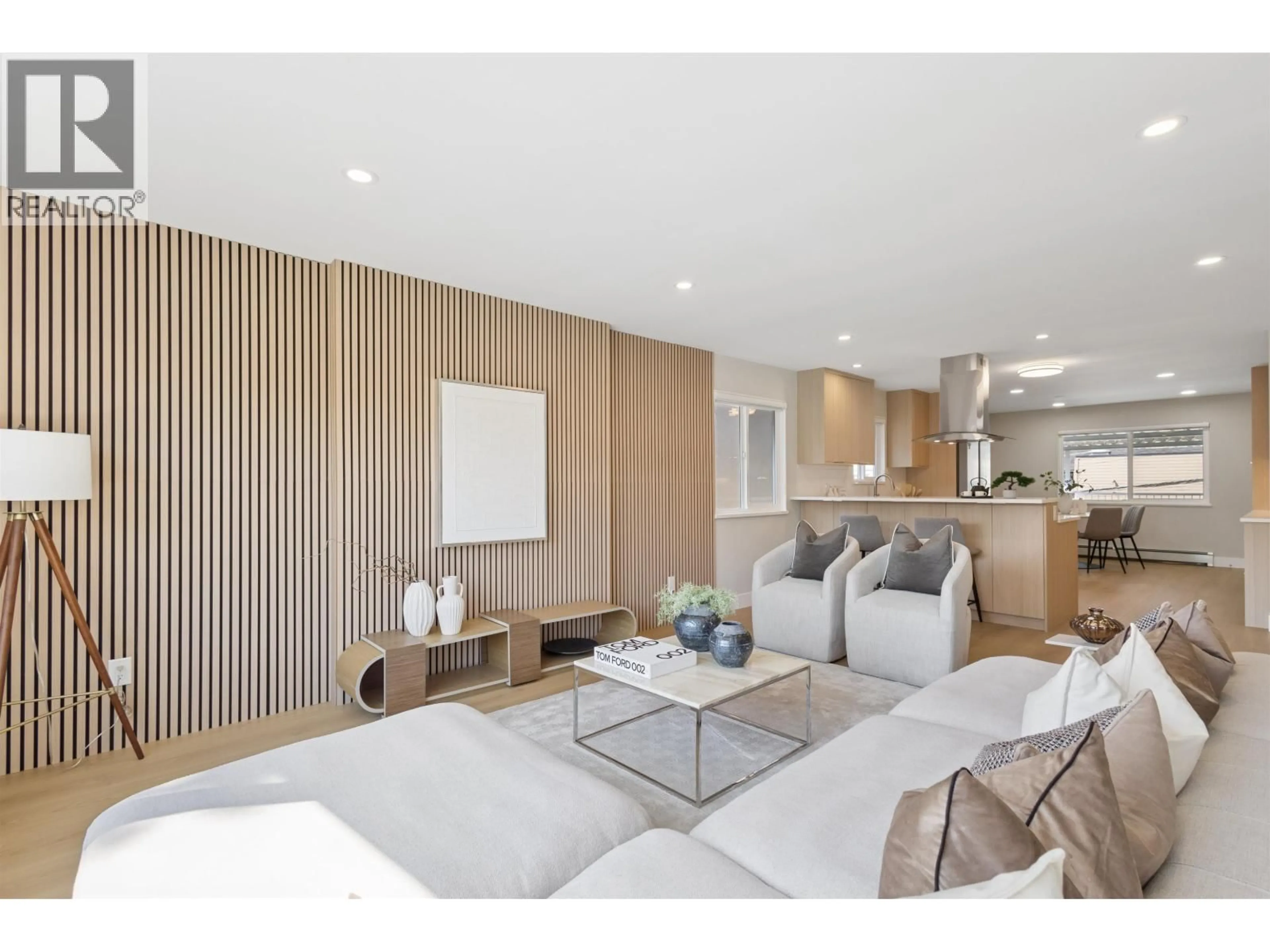 Living room with furniture, wood/laminate floor for 5019 PAYNE STREET, Vancouver British Columbia V5R4J5