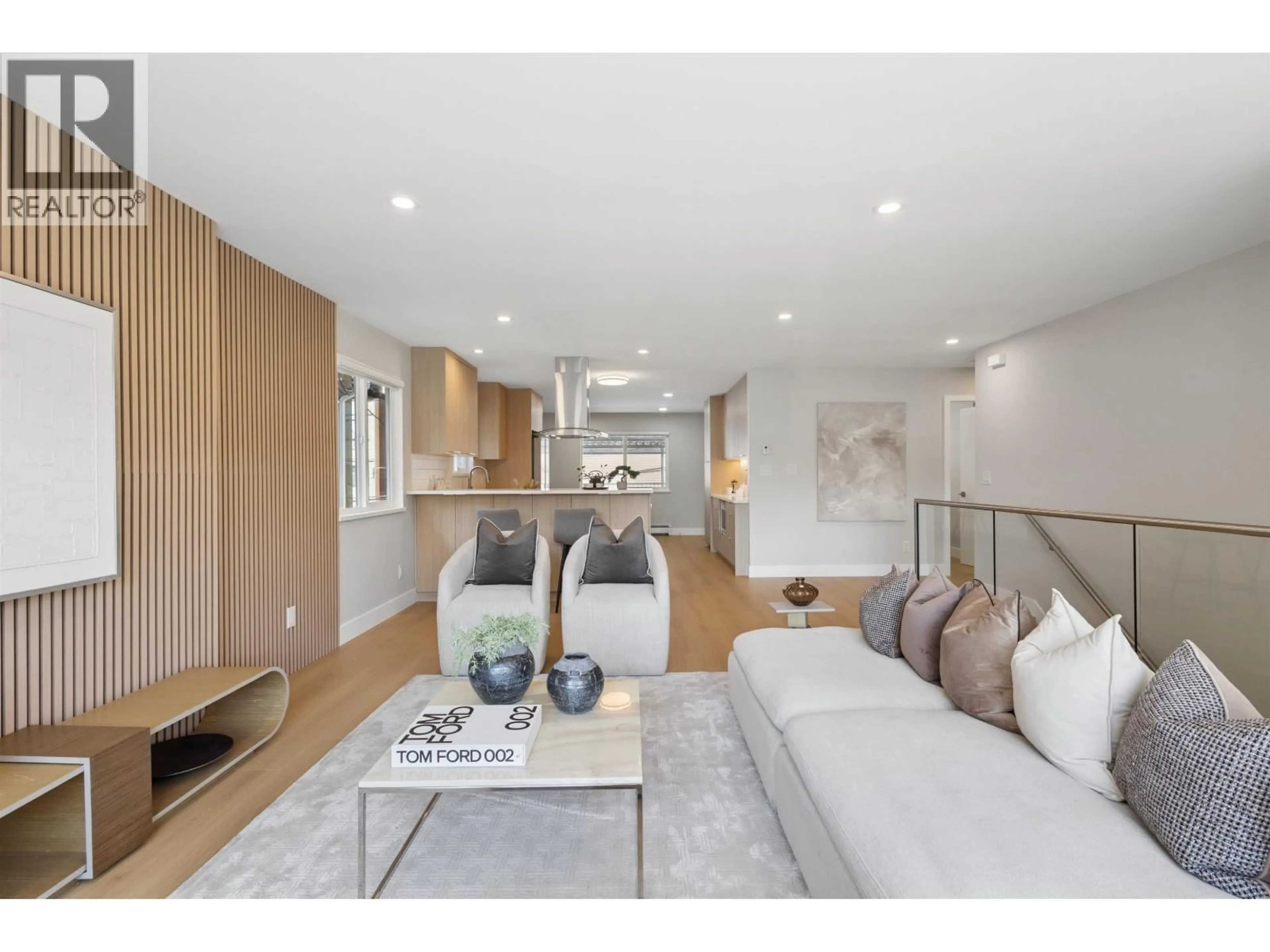 Living room with furniture, wood/laminate floor for 5019 PAYNE STREET, Vancouver British Columbia V5R4J5