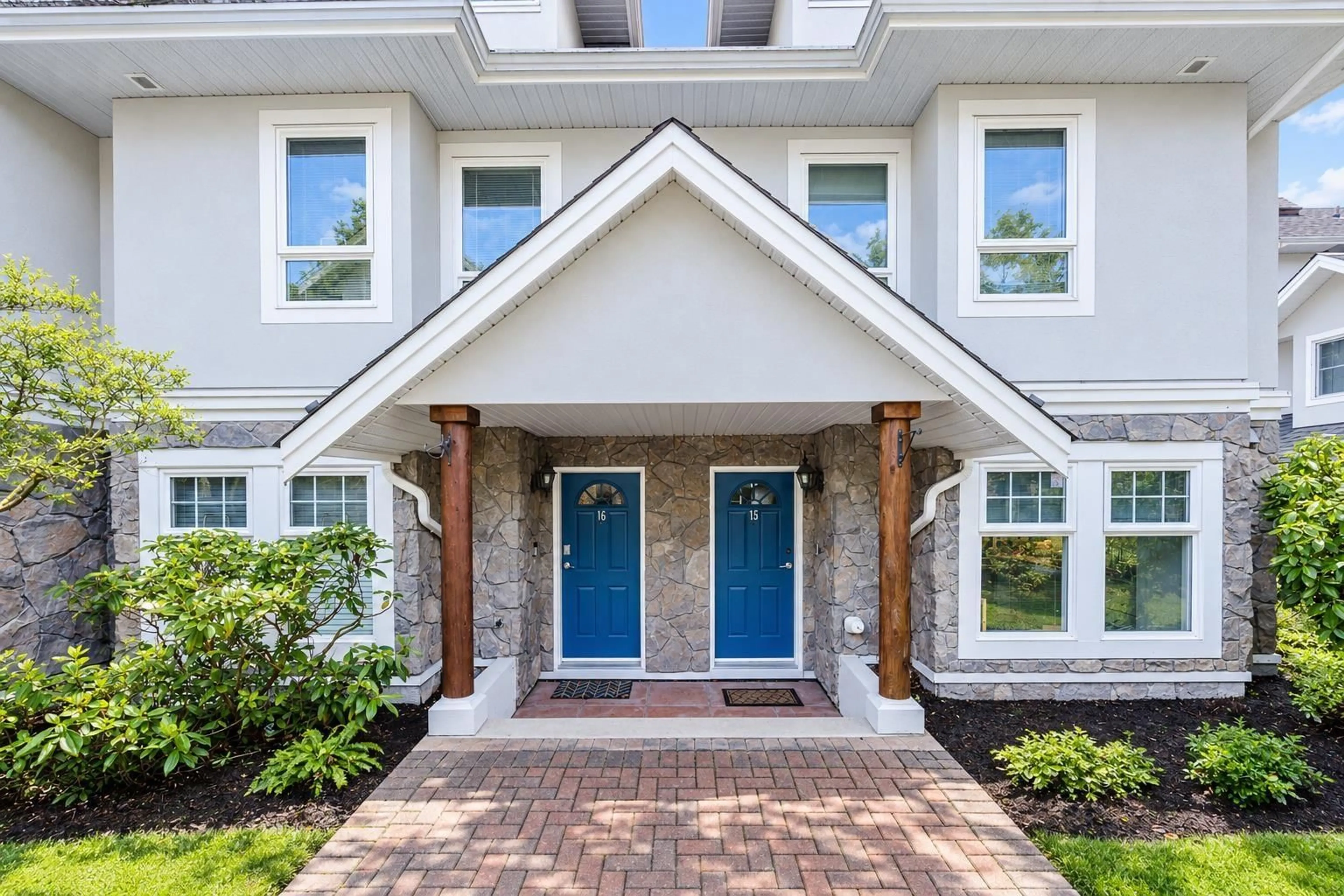 Home with brick exterior material, street for 16 - 15432 16A AVENUE, Surrey British Columbia V4A1T3