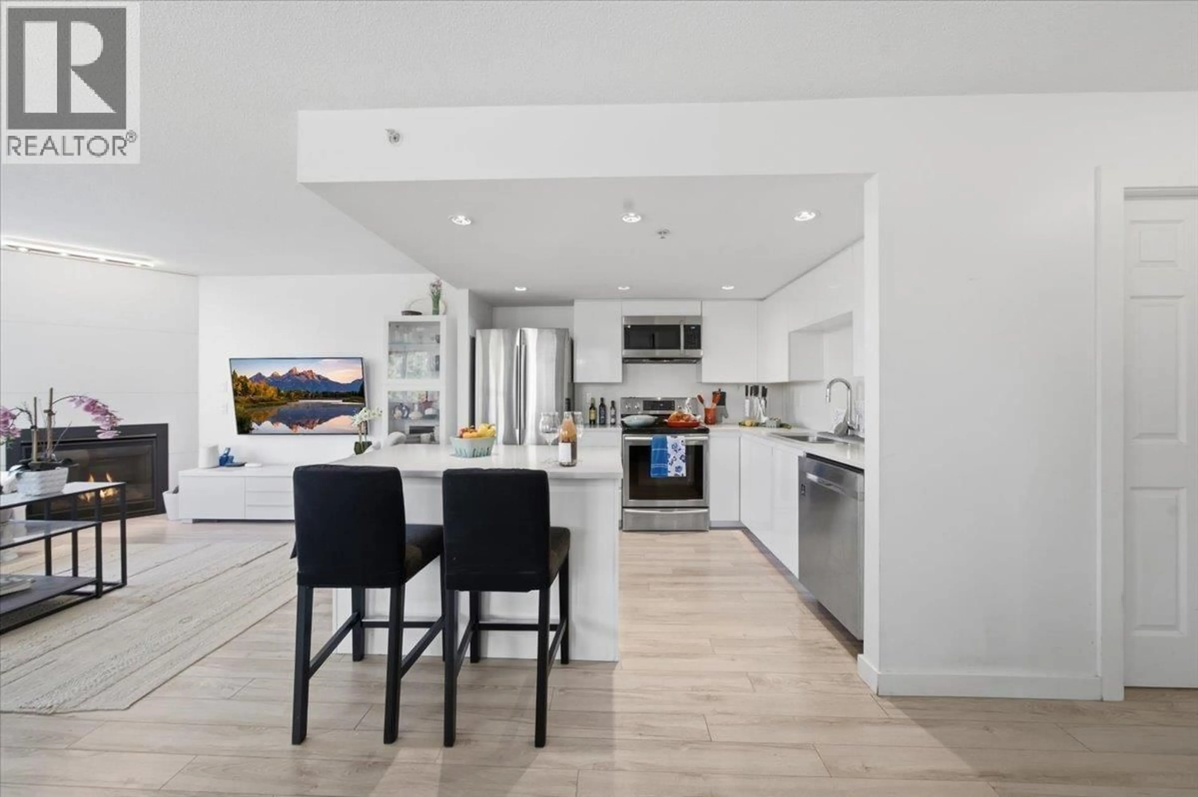Open concept kitchen, ceramic/tile floor for 502 - 1255 MAIN STREET, Vancouver British Columbia V6A4G5