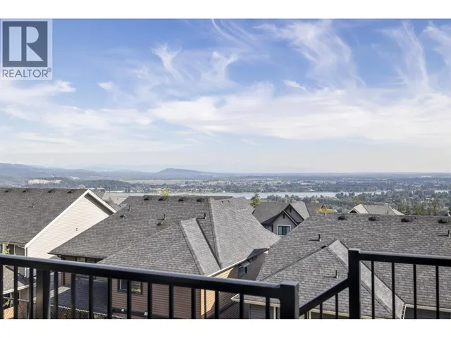 1419 STRAWLINE HILL STREET, Coquitlam 4