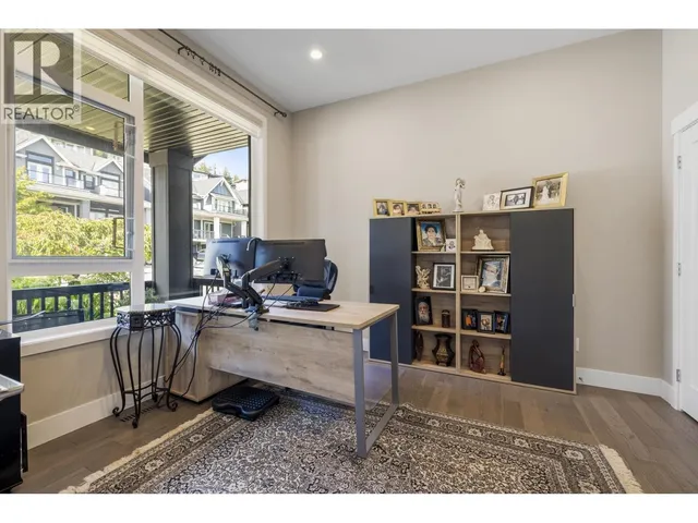 1419 STRAWLINE HILL STREET, Coquitlam 5