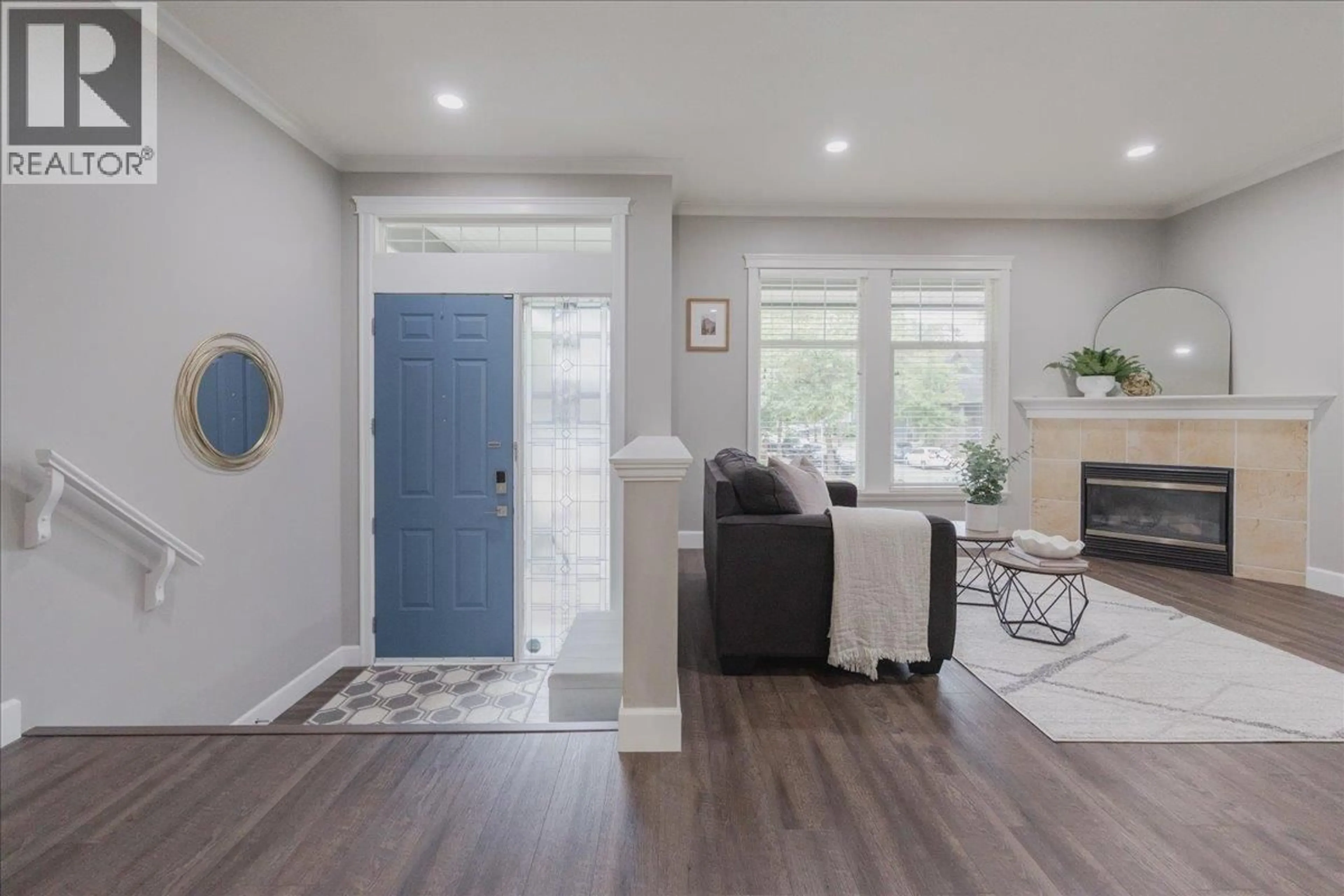 Indoor entryway for 11219 BLANEY WAY, Pitt Meadows British Columbia V3Y2V3