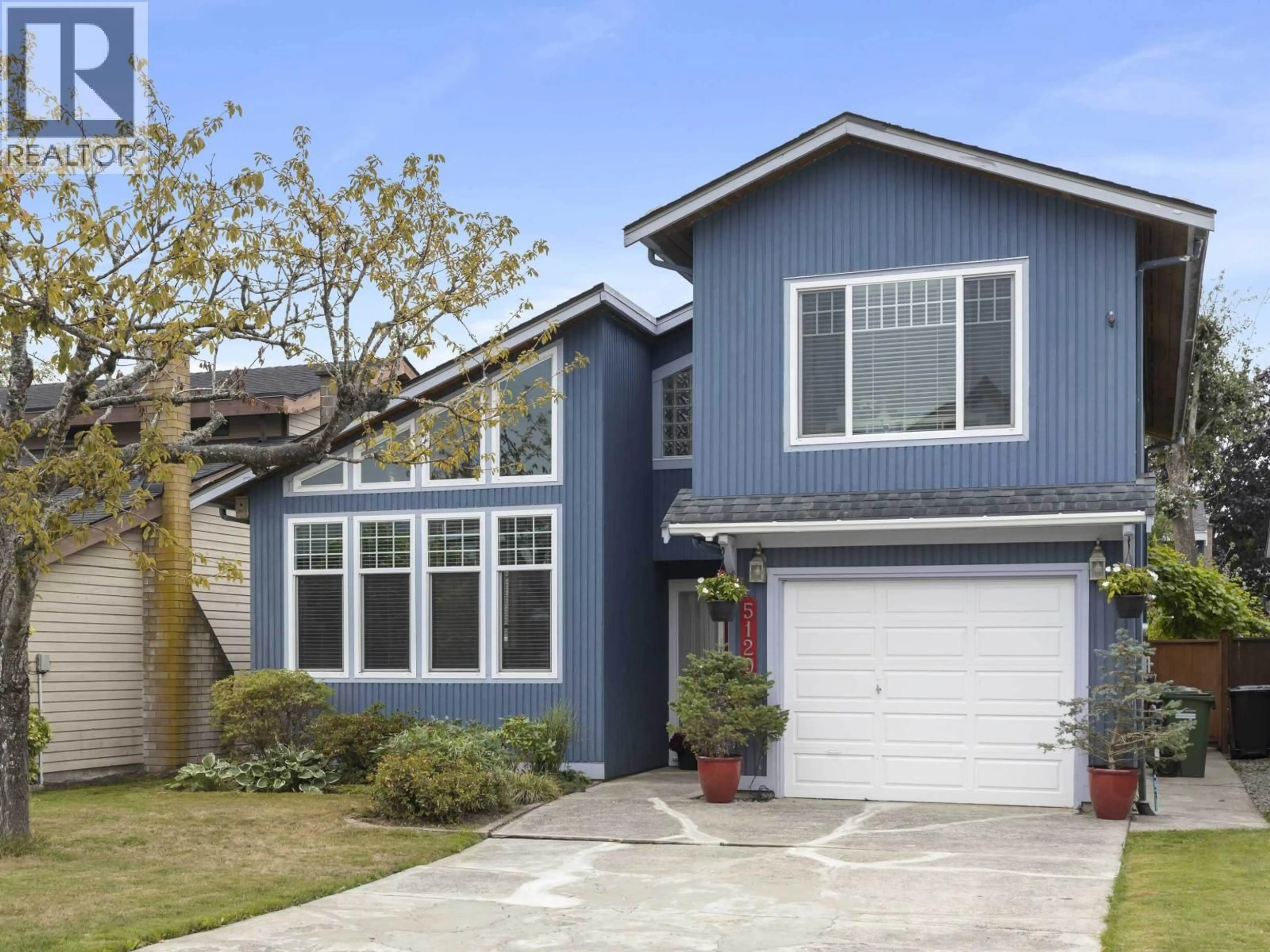 Home with vinyl exterior material, street for 5120 HOLLYFIELD AVENUE, Richmond British Columbia V7E4T8