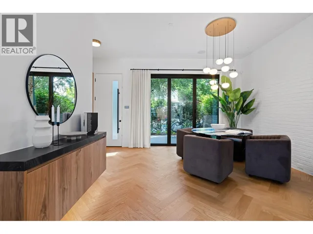 2 - 3768 2ND AVENUE, Vancouver 4