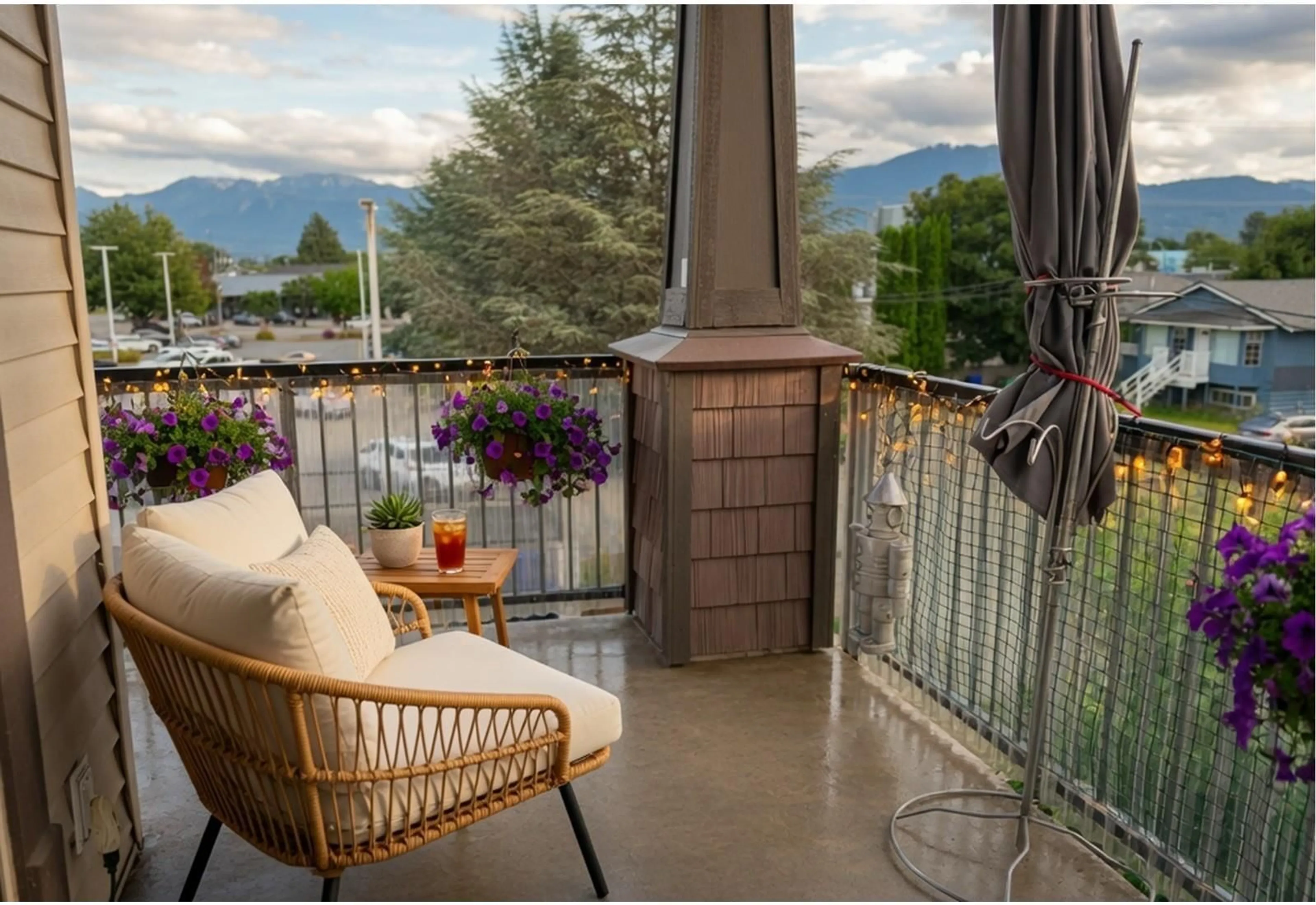 Patio, mountain view for 212 - 45893 CHESTERFIELD AVENUE, Chilliwack British Columbia V2P1M5