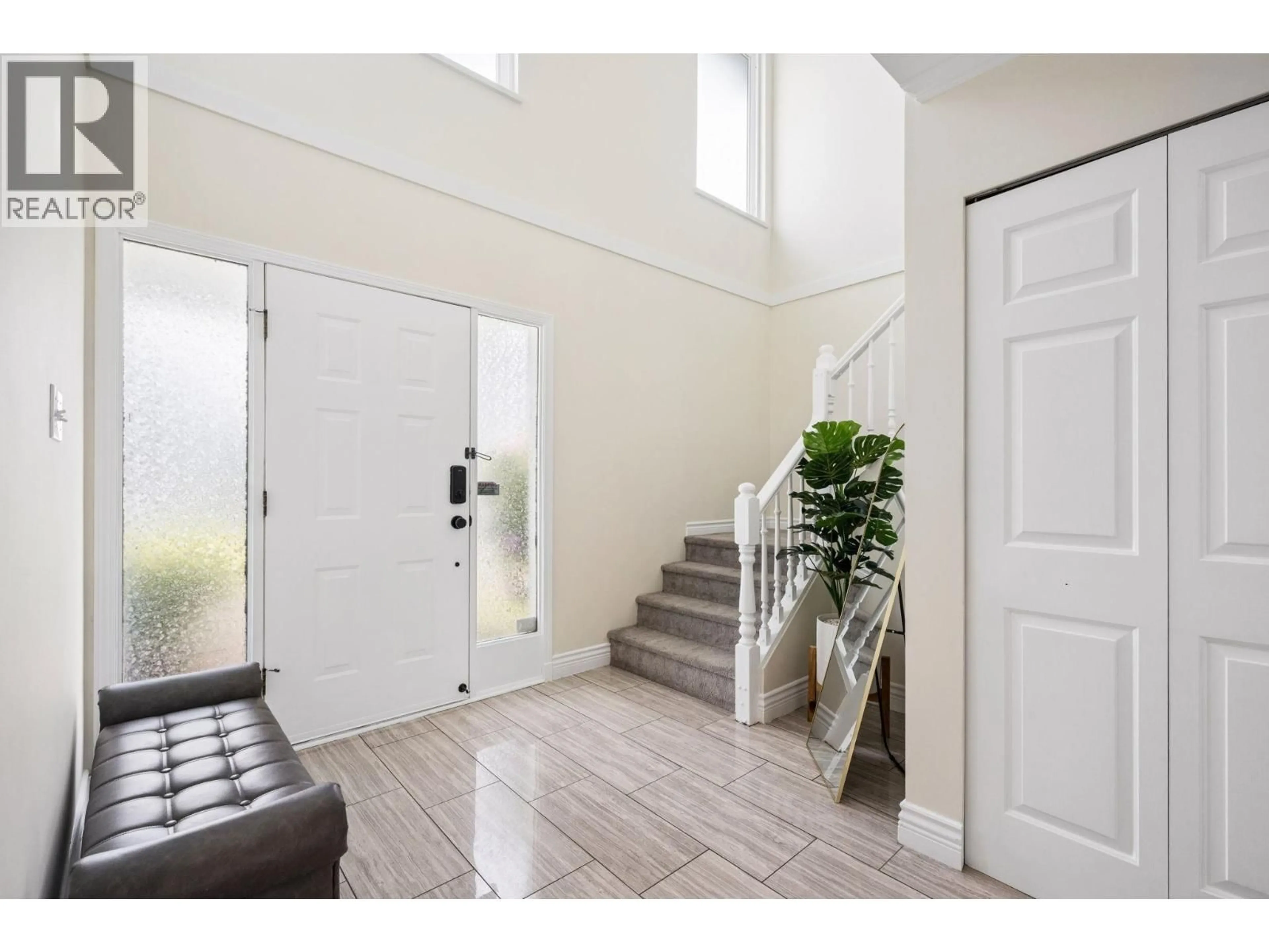 Indoor entryway for 15 - 9688 NO. 2 ROAD, Richmond British Columbia V7E2E1