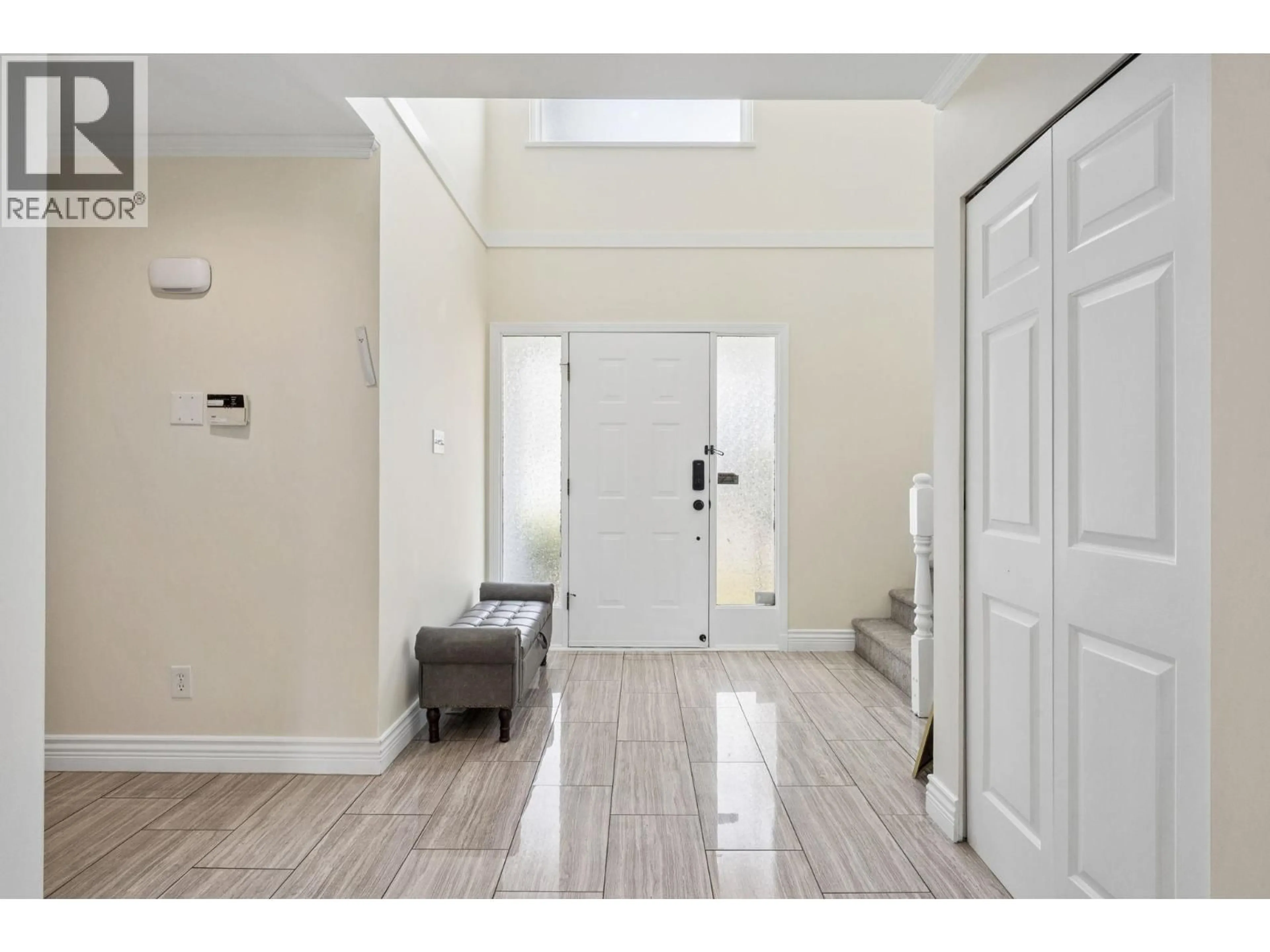 Indoor entryway for 15 - 9688 NO. 2 ROAD, Richmond British Columbia V7E2E1