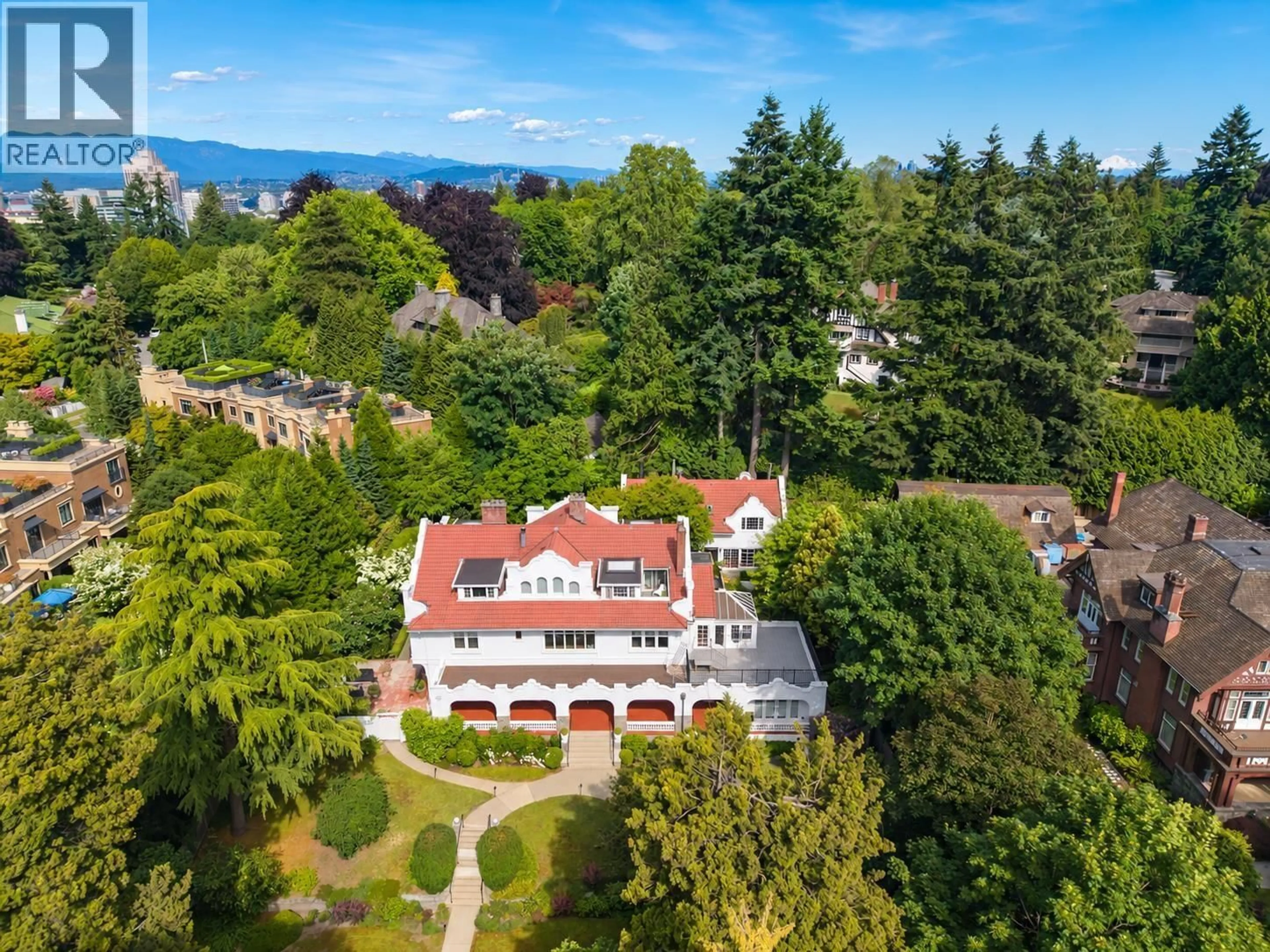 A pic from outside/outdoor area/front of a property/back of a property/a pic from drone, mountain view for 3296 GRANVILLE STREET, Vancouver British Columbia V6H3K3