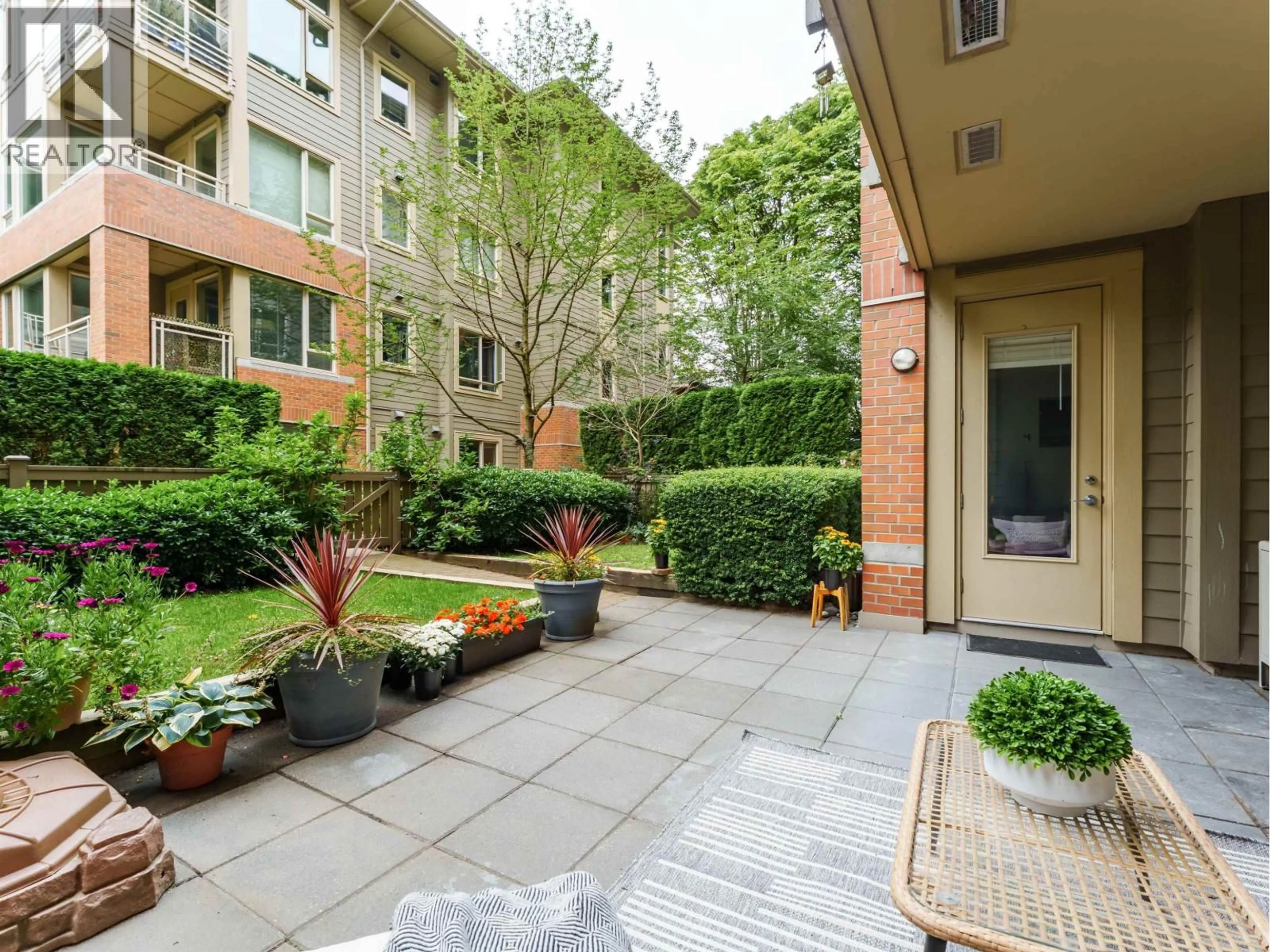 Patio, street for G11 - 139 22ND STREET, North Vancouver British Columbia V7M0B5