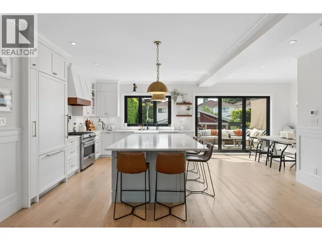 1250 11TH AVENUE, Vancouver 3
