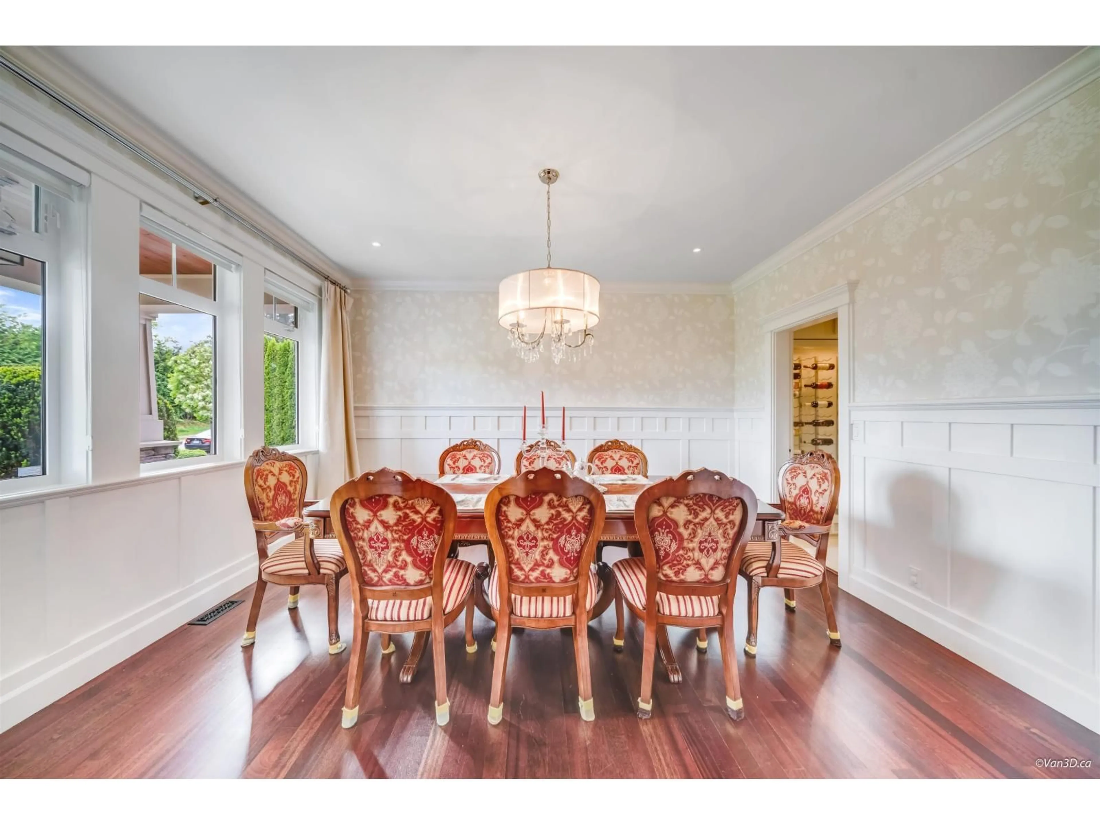 Dining room, wood/laminate floor for 16383 HIGH PARK AVENUE, Surrey British Columbia V3Z0M1