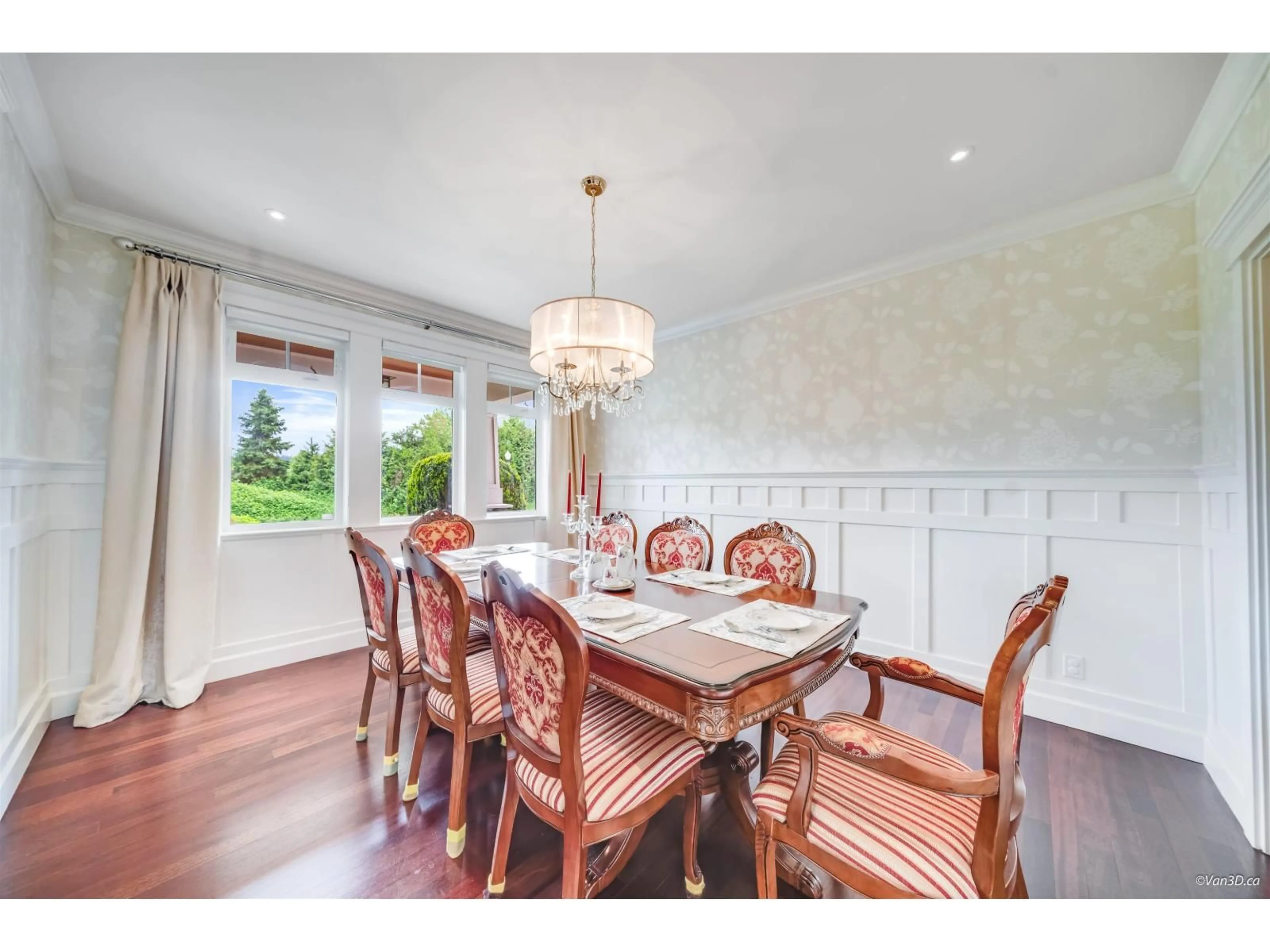 Dining room, wood/laminate floor for 16383 HIGH PARK AVENUE, Surrey British Columbia V3Z0M1