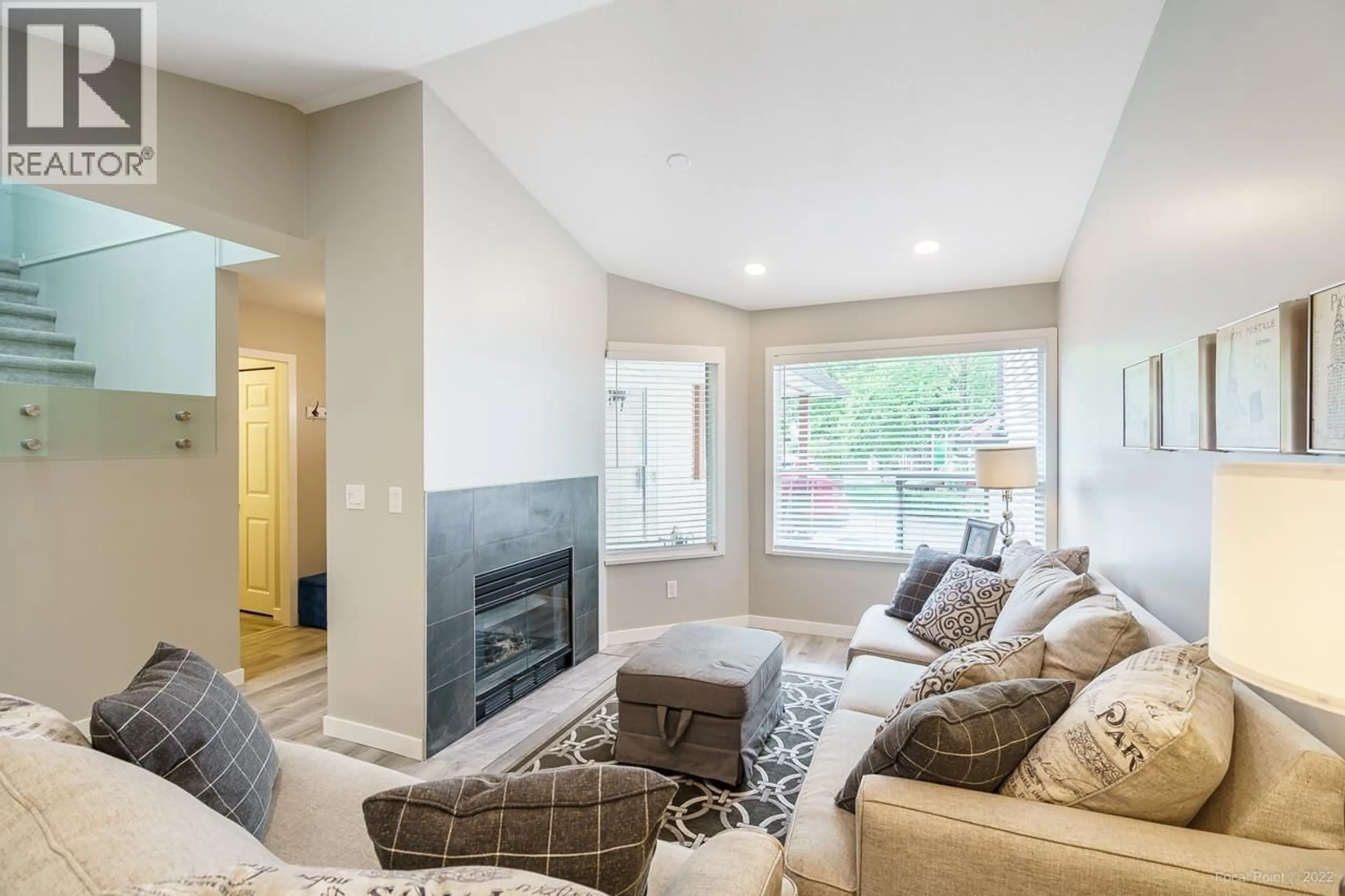 Living room with furniture, unknown for 22 - 23151 HANEY, Maple Ridge British Columbia V2X0S5