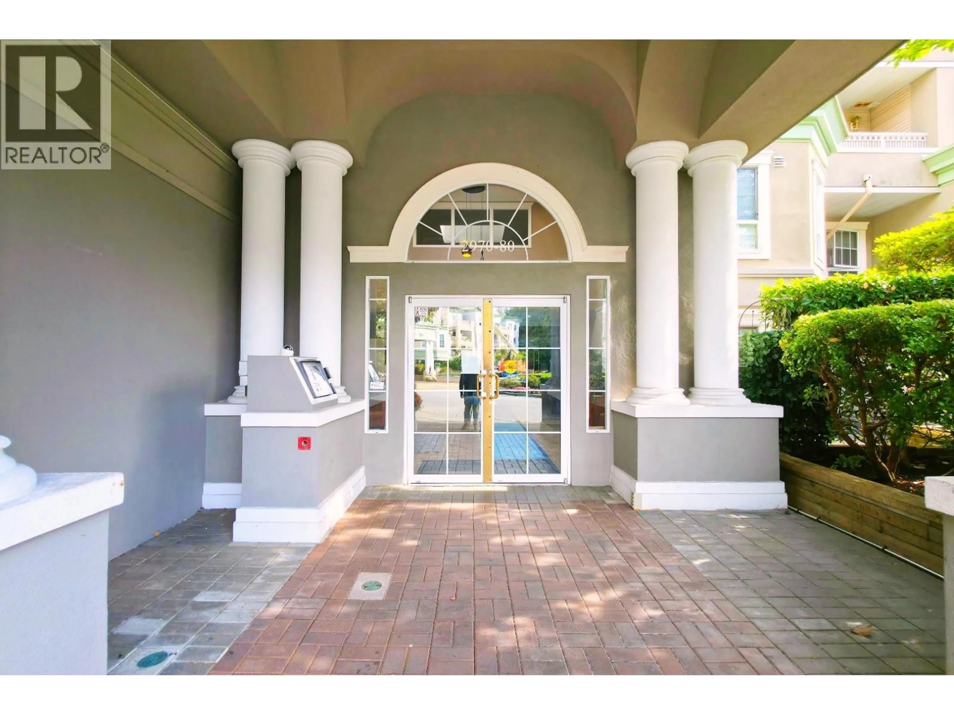 Indoor entryway for 205 - 2970 PRINCESS CRESCENT, Coquitlam British Columbia V3B7R5