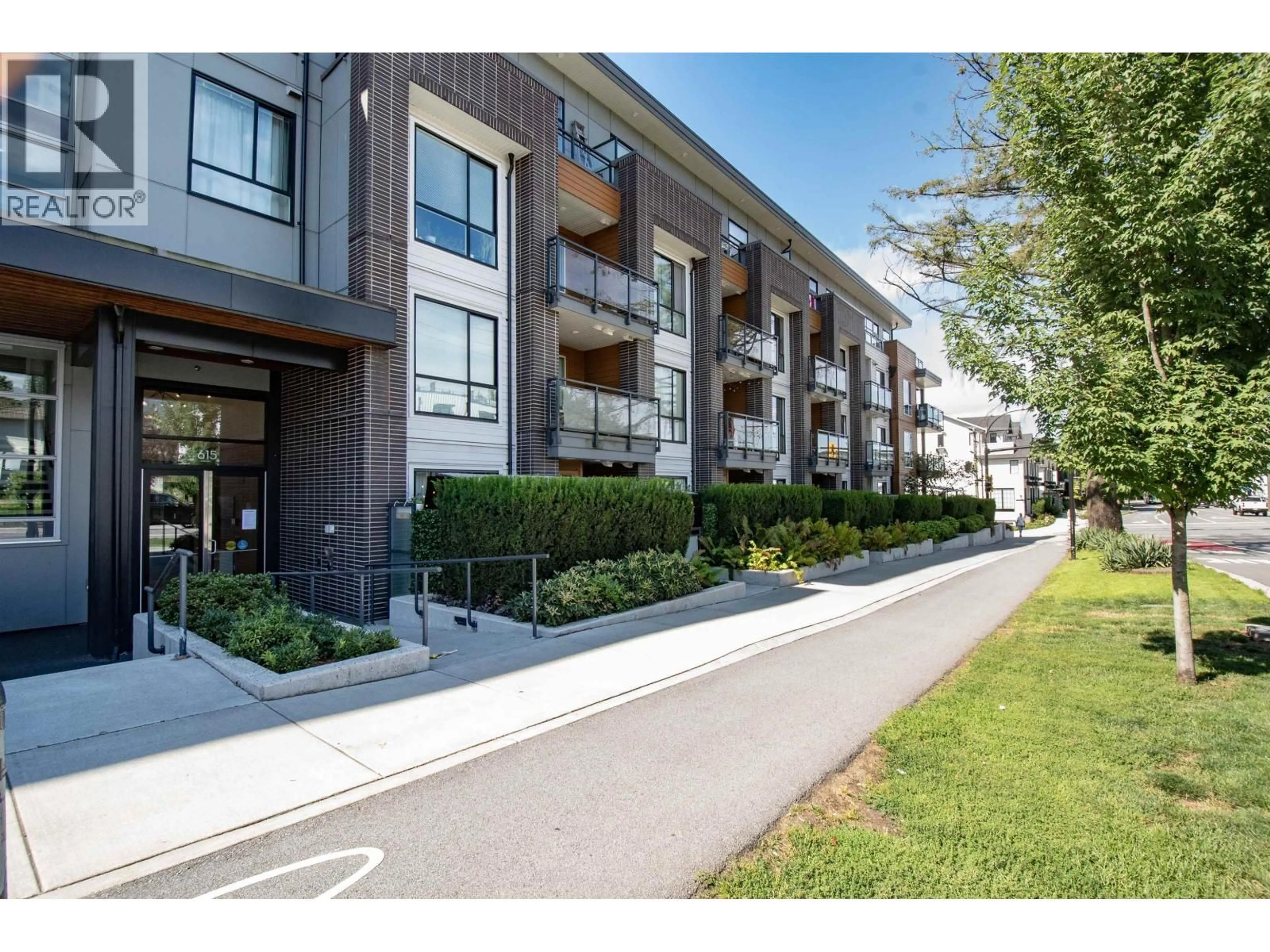 Patio, street for 111 - 615 3RD STREET, North Vancouver British Columbia V7L0G3