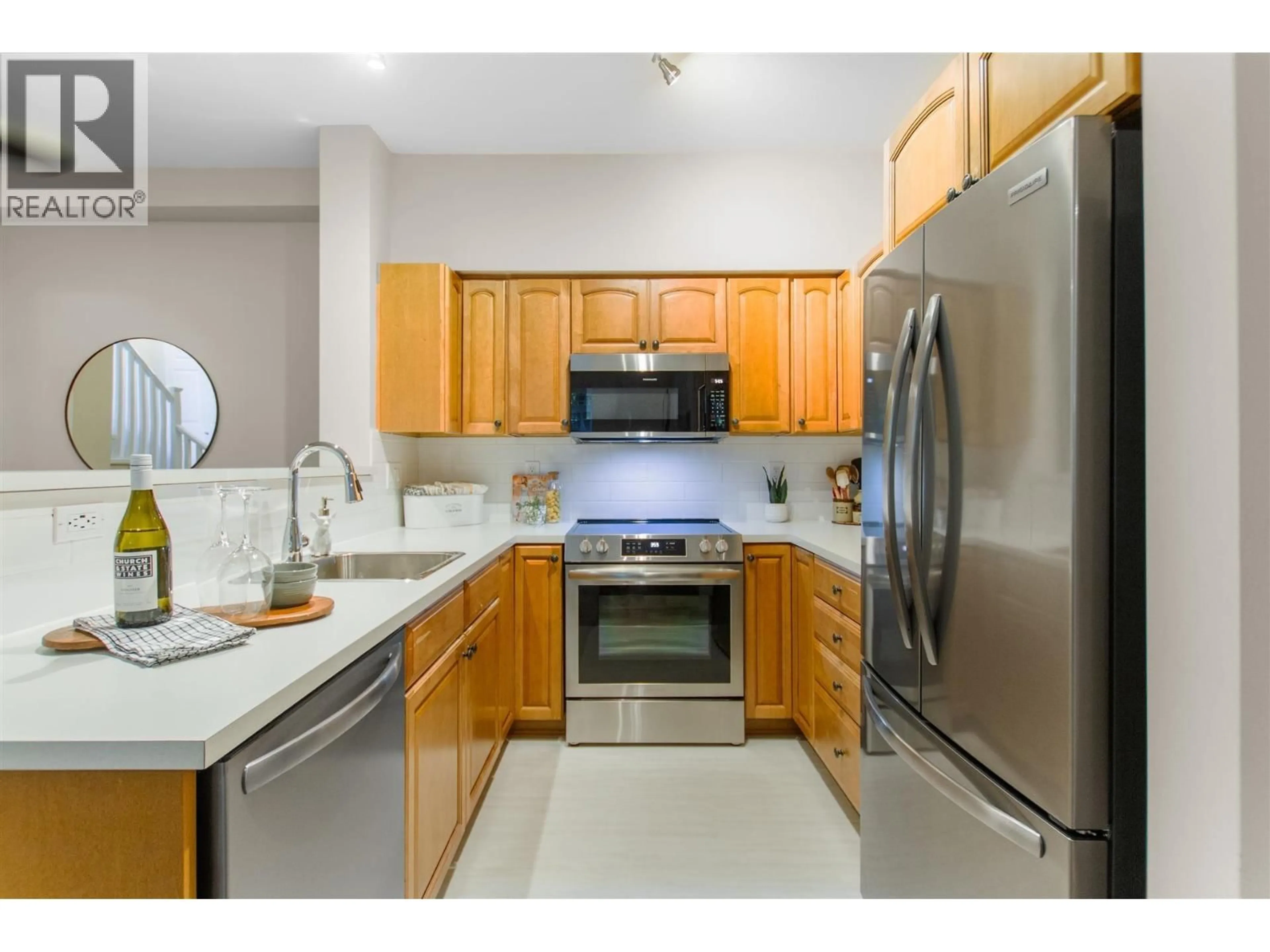 Standard kitchen, ceramic/tile floor for 55 - 15 FOREST PARK WAY, Port Moody British Columbia V3H5G7
