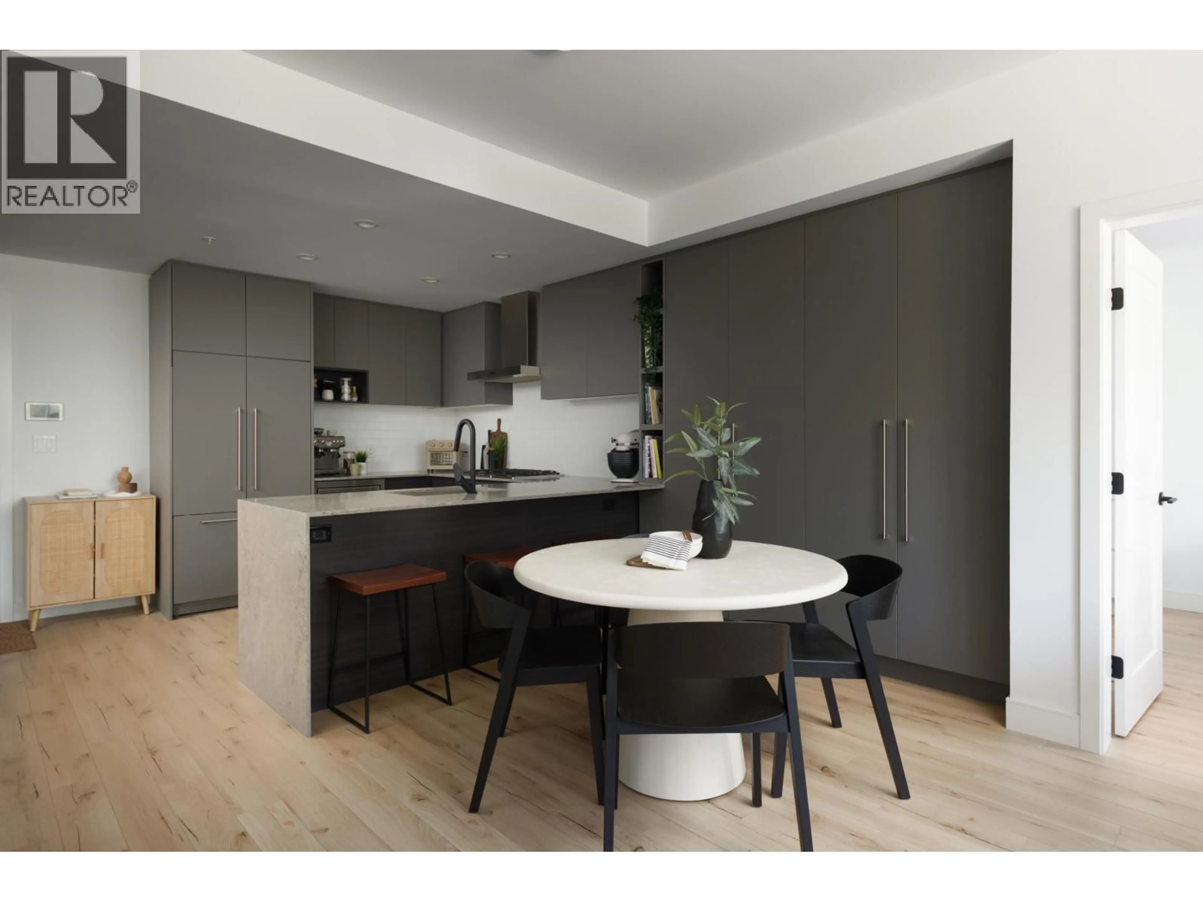 Contemporary kitchen, unknown for 317 - 3131 MURRAY STREET, Port Moody British Columbia V3H0L9