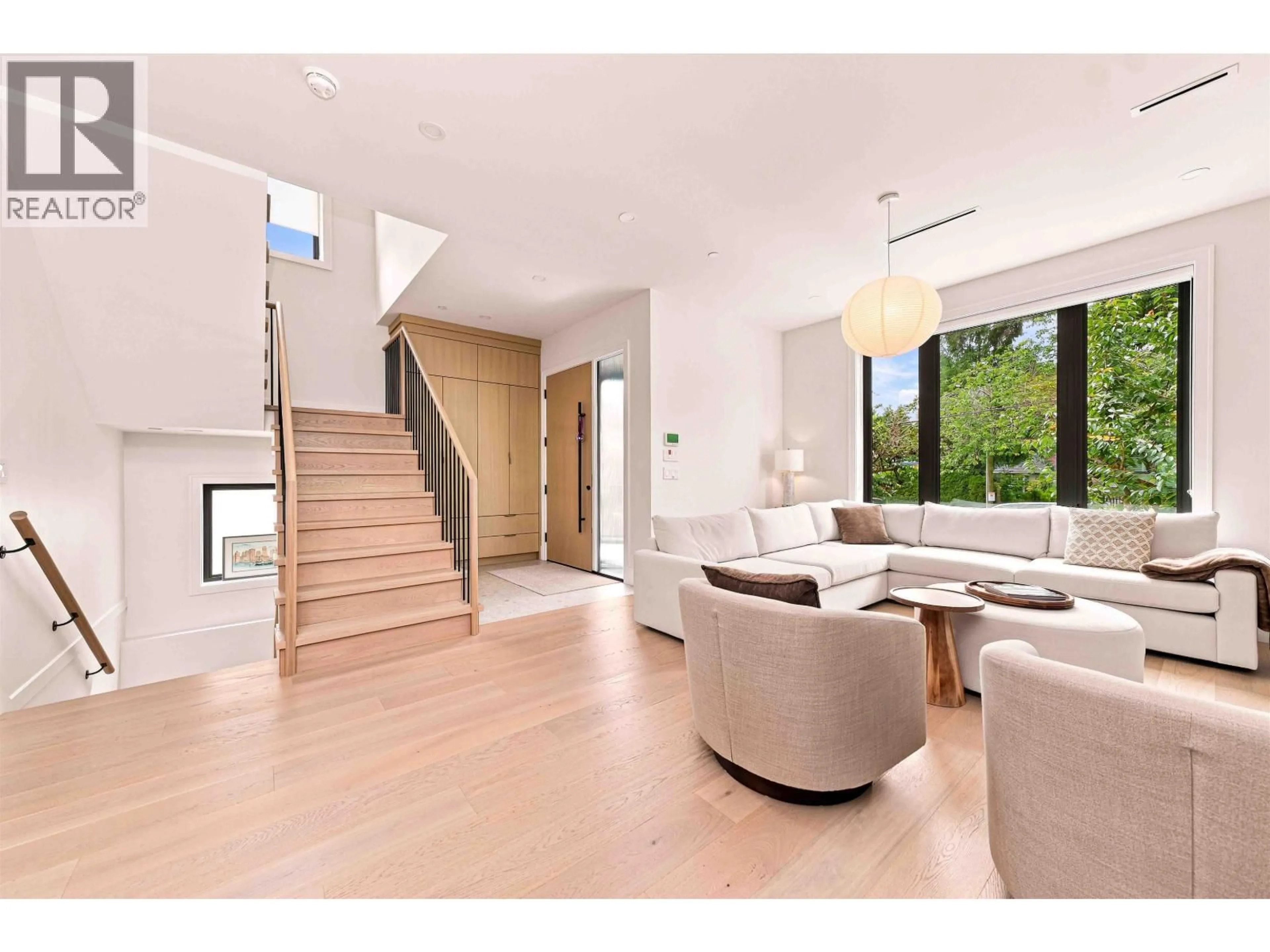 Indoor foyer for 6408 VINE STREET, Vancouver British Columbia V6M4B1