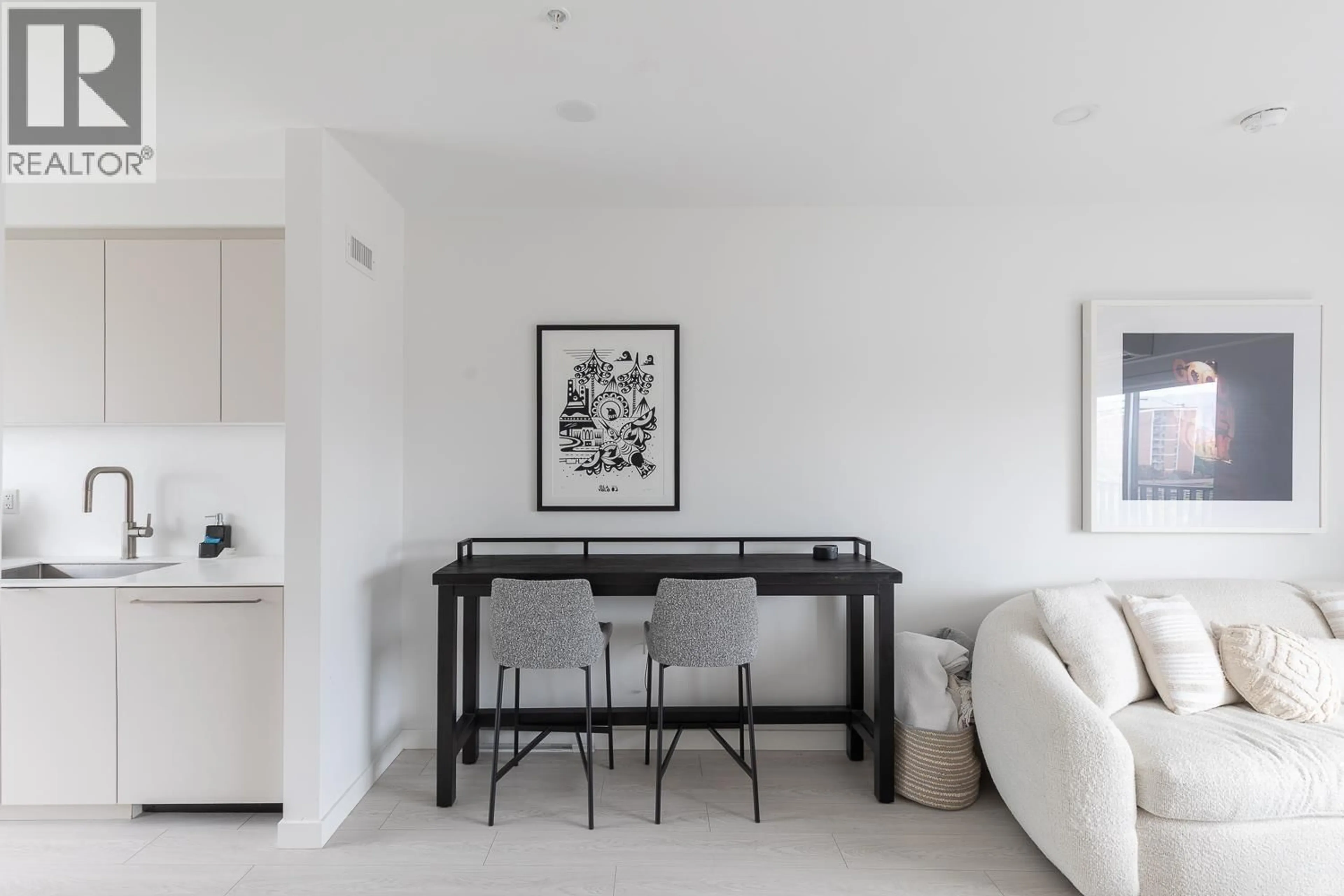Living room with furniture, unknown for 321 - 1120 GEORGIA STREET, Vancouver British Columbia V6A0K2