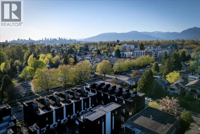 231 - 2830 NANAIMO STREET, Vancouver 4