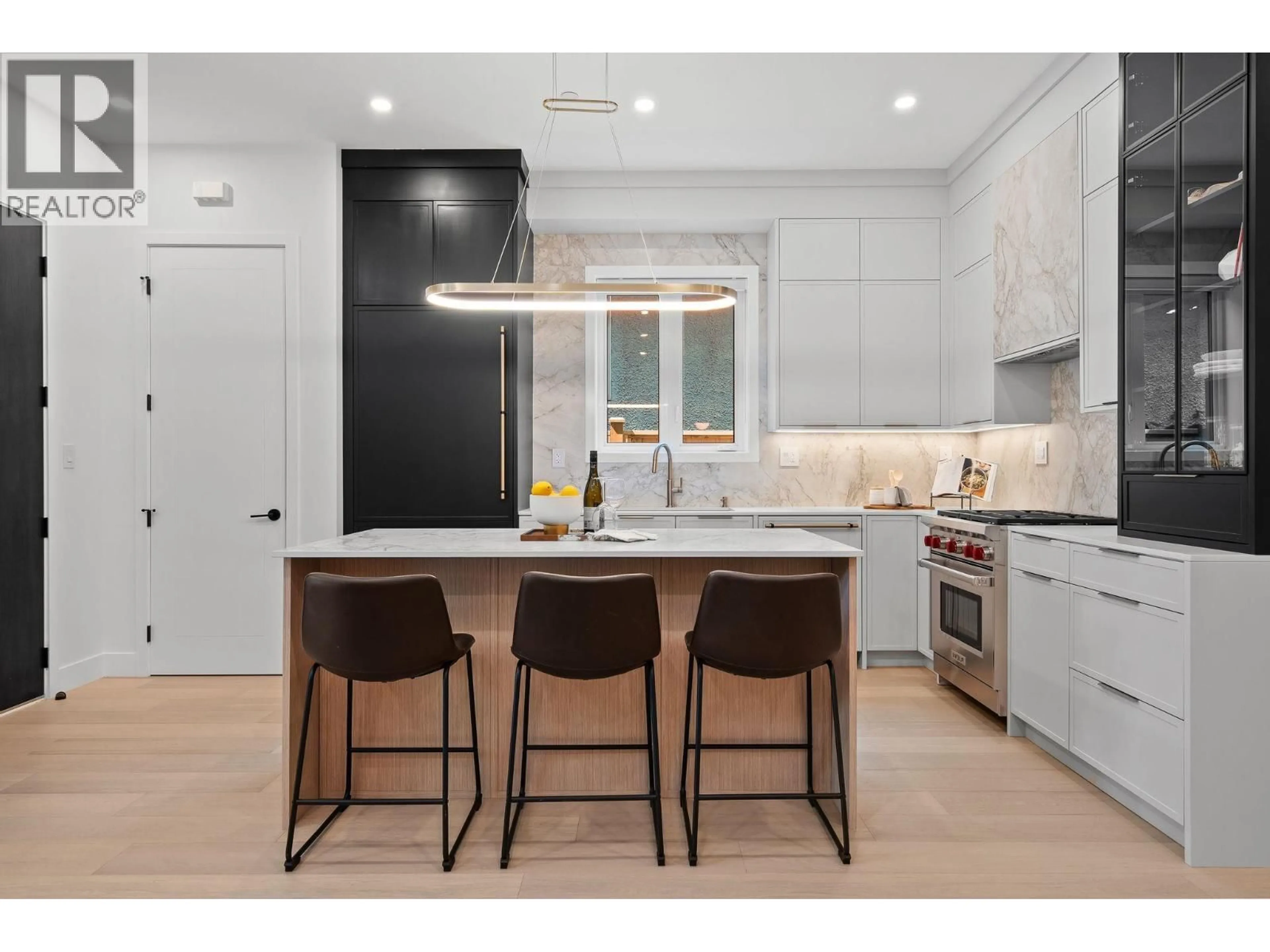 Contemporary kitchen, unknown for 1 - 3255 13TH AVENUE, Vancouver British Columbia V6K2V6