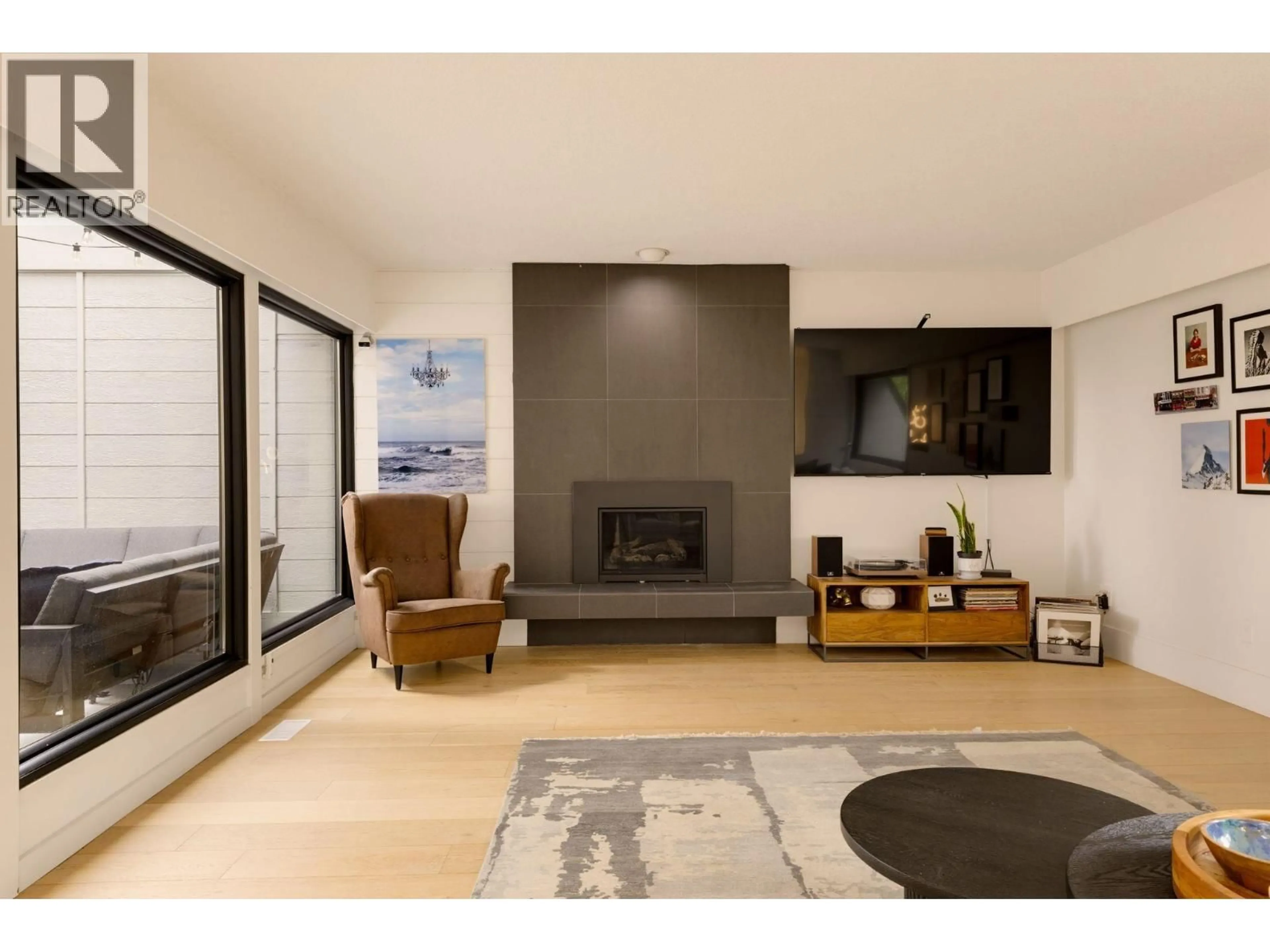 Living room with furniture, unknown for 2639 BYRON ROAD, North Vancouver British Columbia V7H1L9