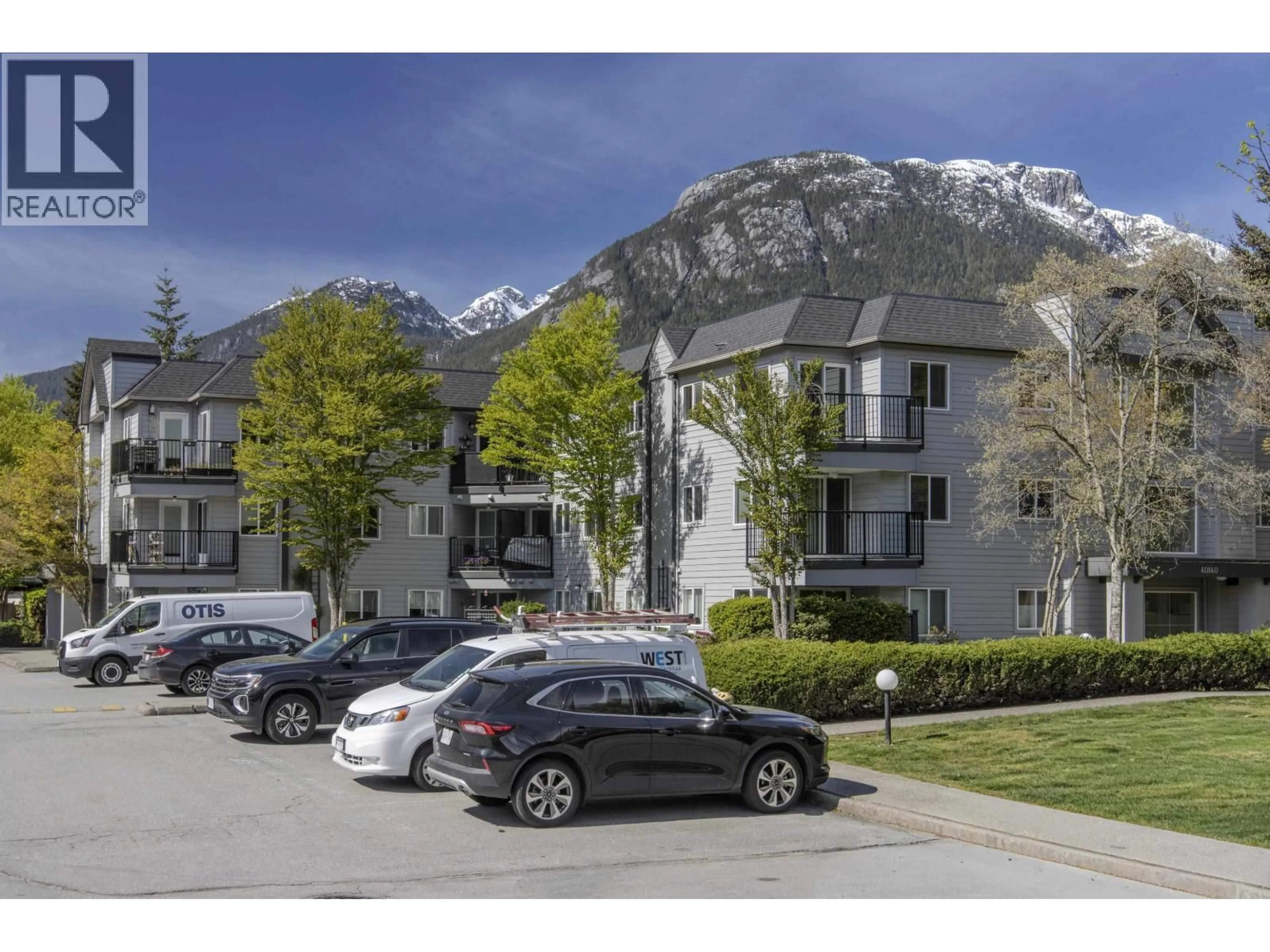 Parking for C308 - 40140 WILLOW CRESCENT, Squamish British Columbia V8B0M1