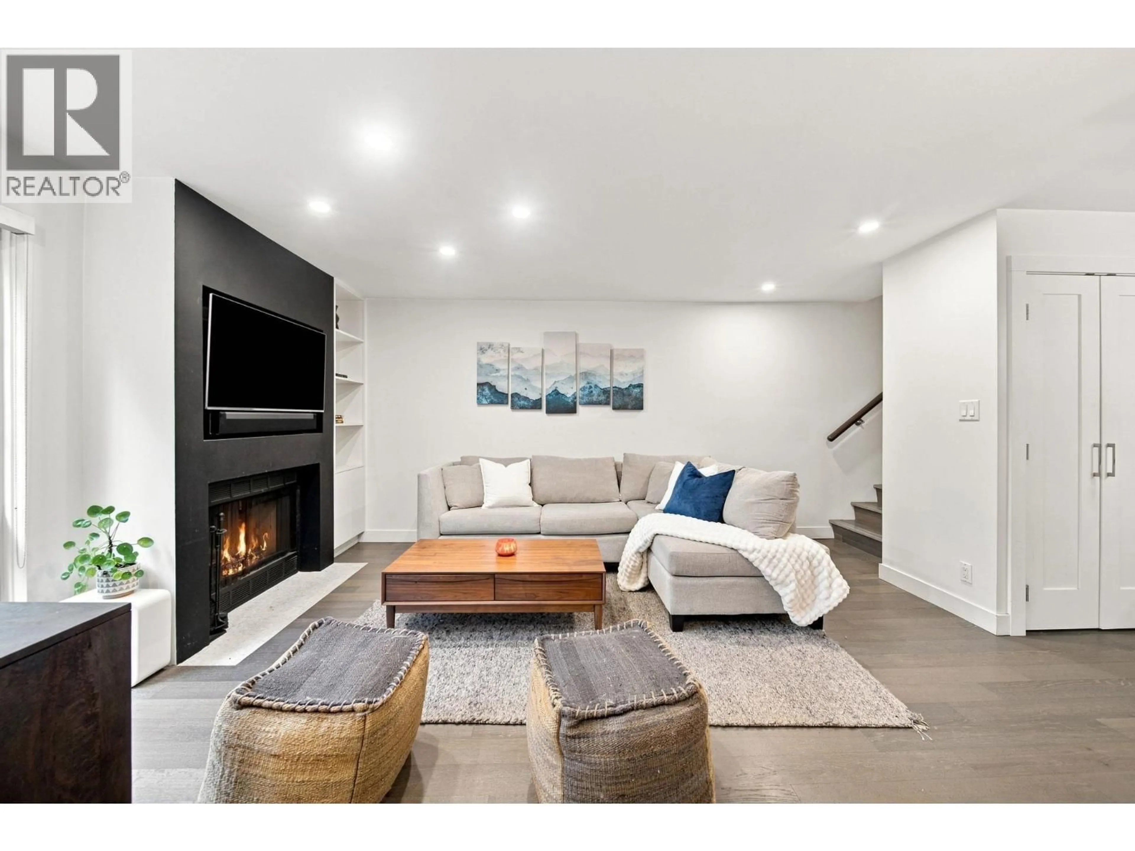 Living room with furniture, unknown for 3062 WILLOW STREET, Vancouver British Columbia V5Z3P3