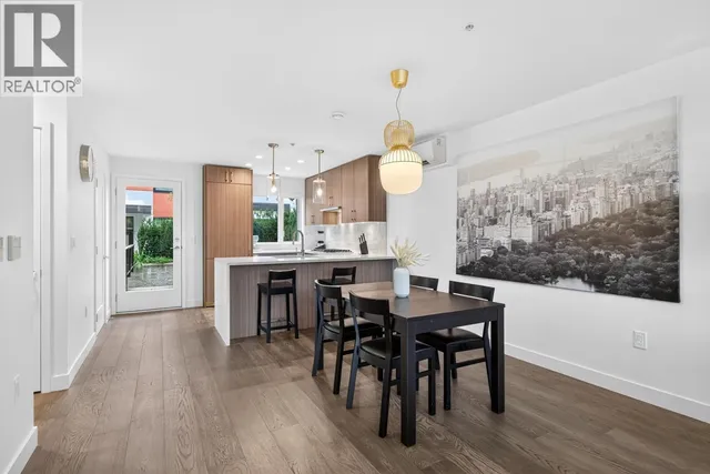 561 29TH AVENUE, Vancouver 5