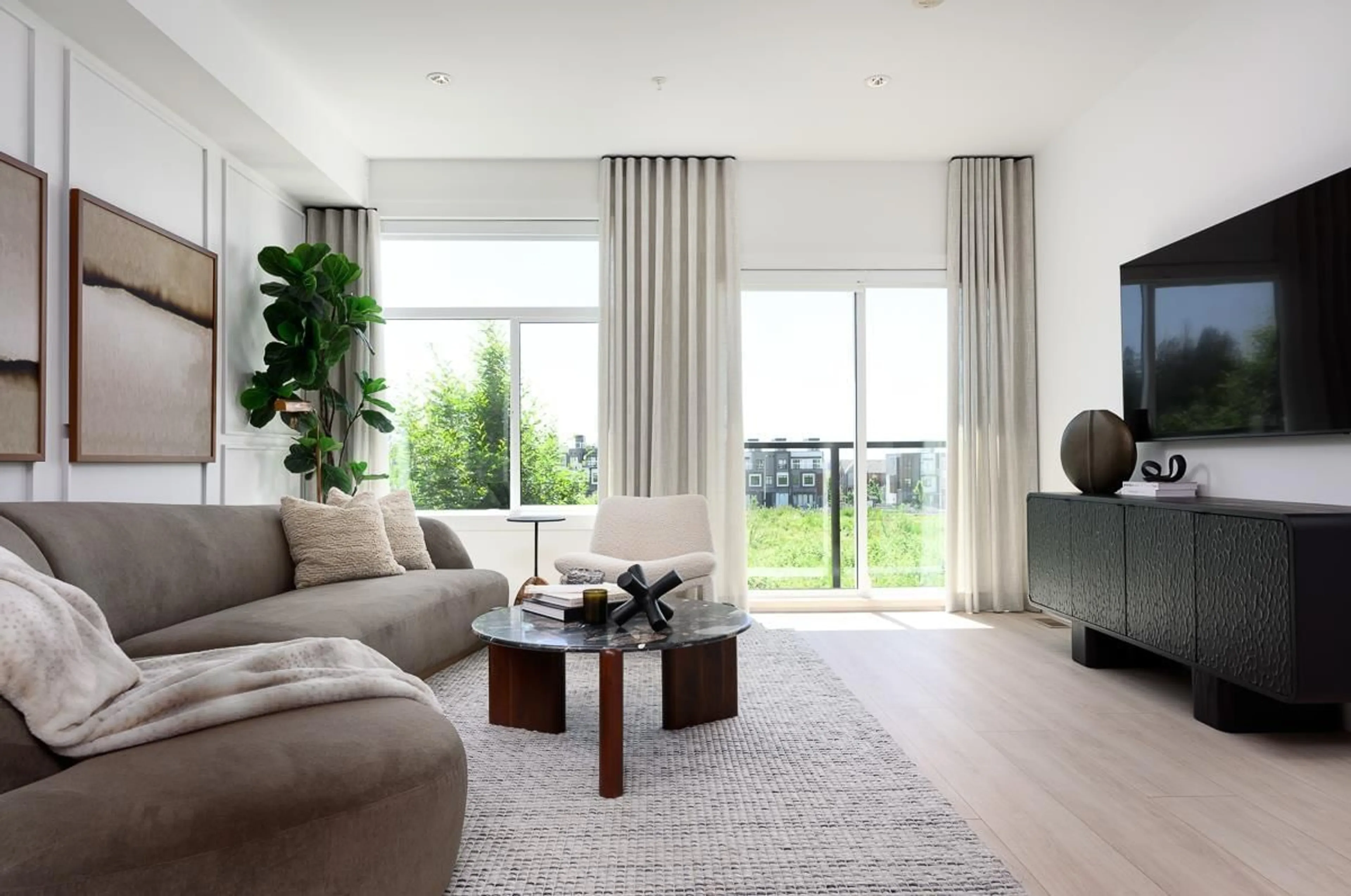 Living room with furniture, unknown for 18 - 20335 70A AVENUE, Langley British Columbia V2Y1S8